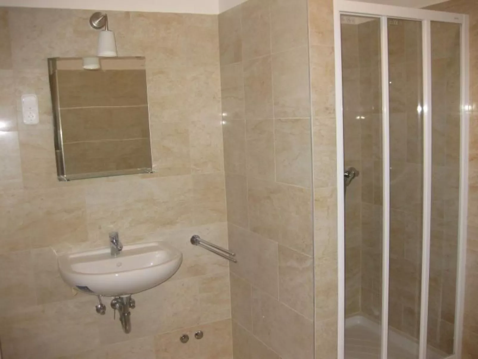 Geräumige Ferienwohnung Hannabella mit Garten-Drinnen