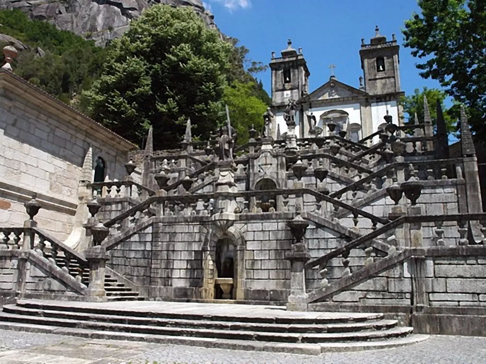 "Großvaters Häuschen" mit Kamin-Draußen