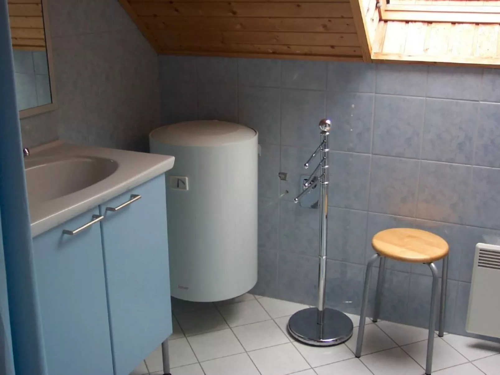 Appartement B in Strandnähe mit Terrasse und Grill - Dedans