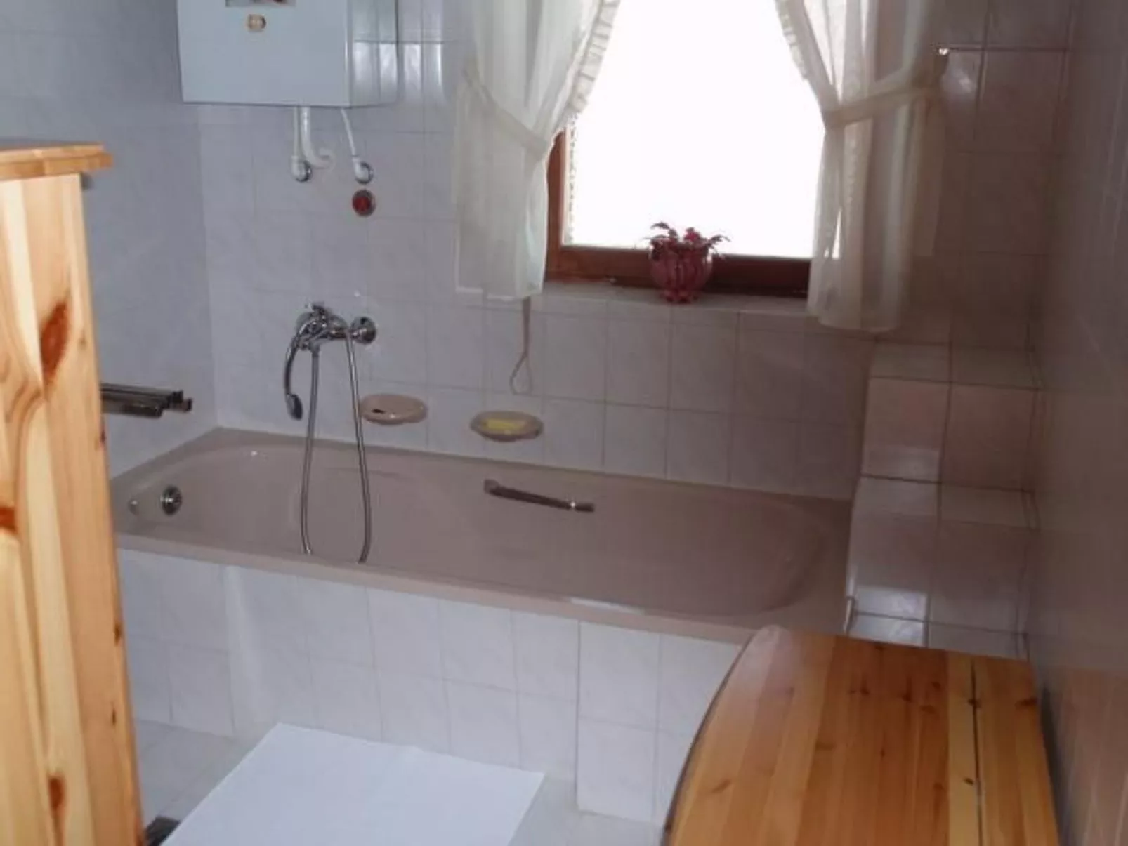 Wohnung mit Terrasse, Grill und Garten-Inside