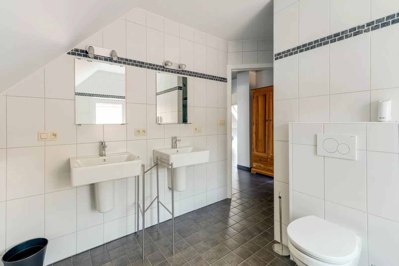 IN DE WOLLEKJES  “slapen bij of tussen de schapen”-Salle de bain