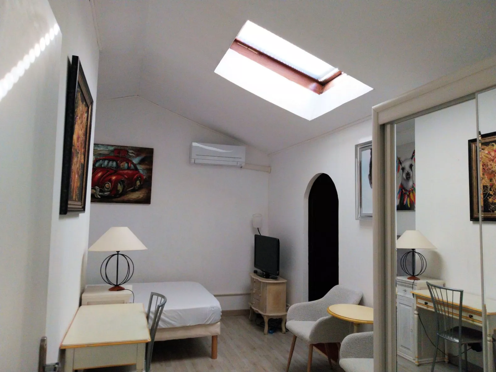 Loft, 300 m vom Meer-Drinnen