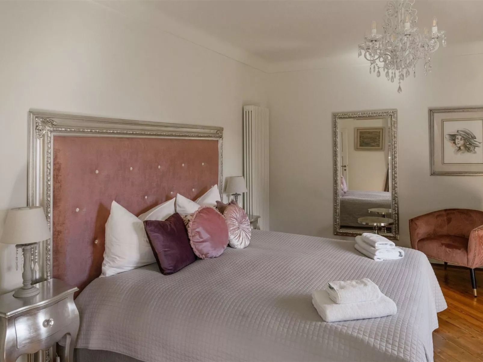 "Palazzo Branca" mit Blick auf den See.-Dedans