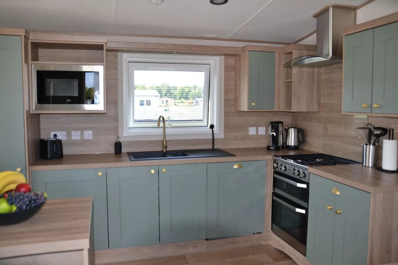 Ile-de-la-Banette-Kitchen