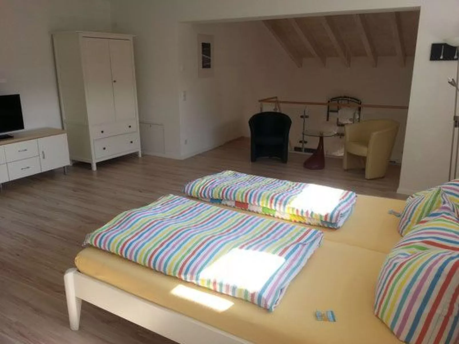 Moderne Maisonette-Wohnung mit Terrasse-Drinnen