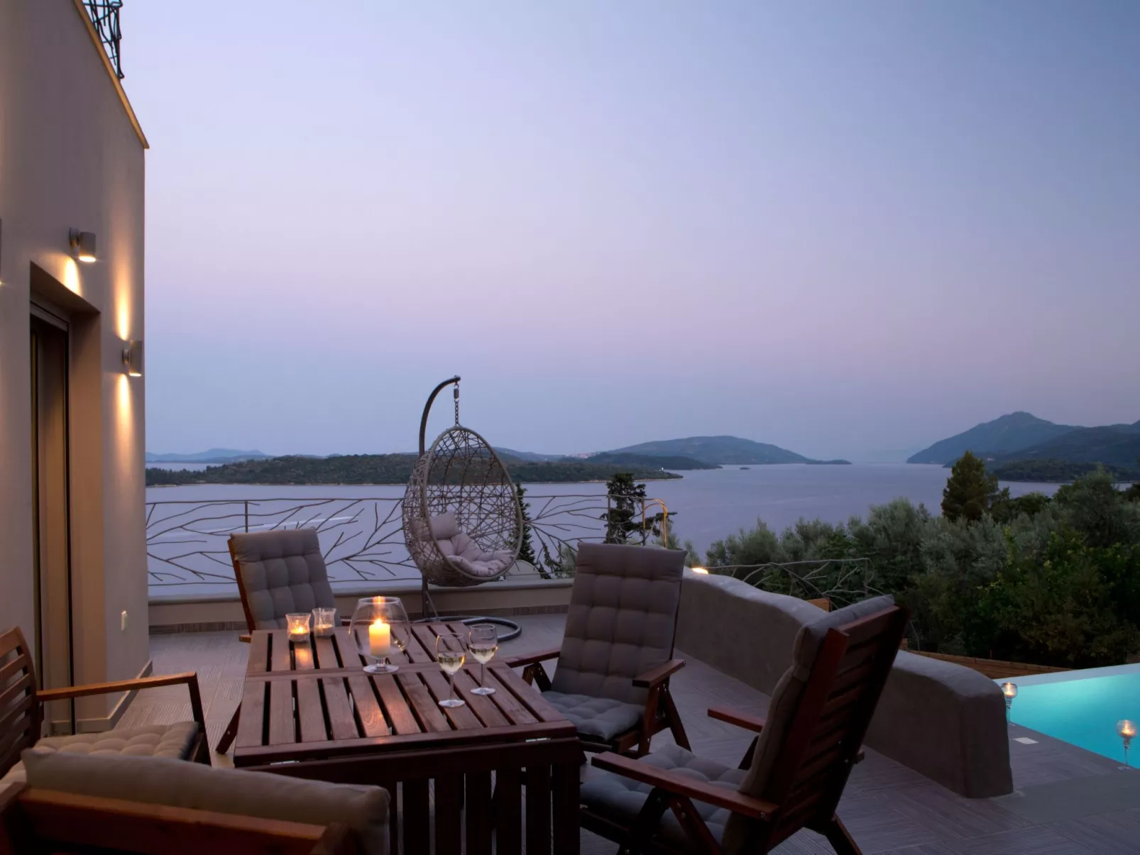 Für 6 Personen und 1 Kind in Perigiali-Dehors