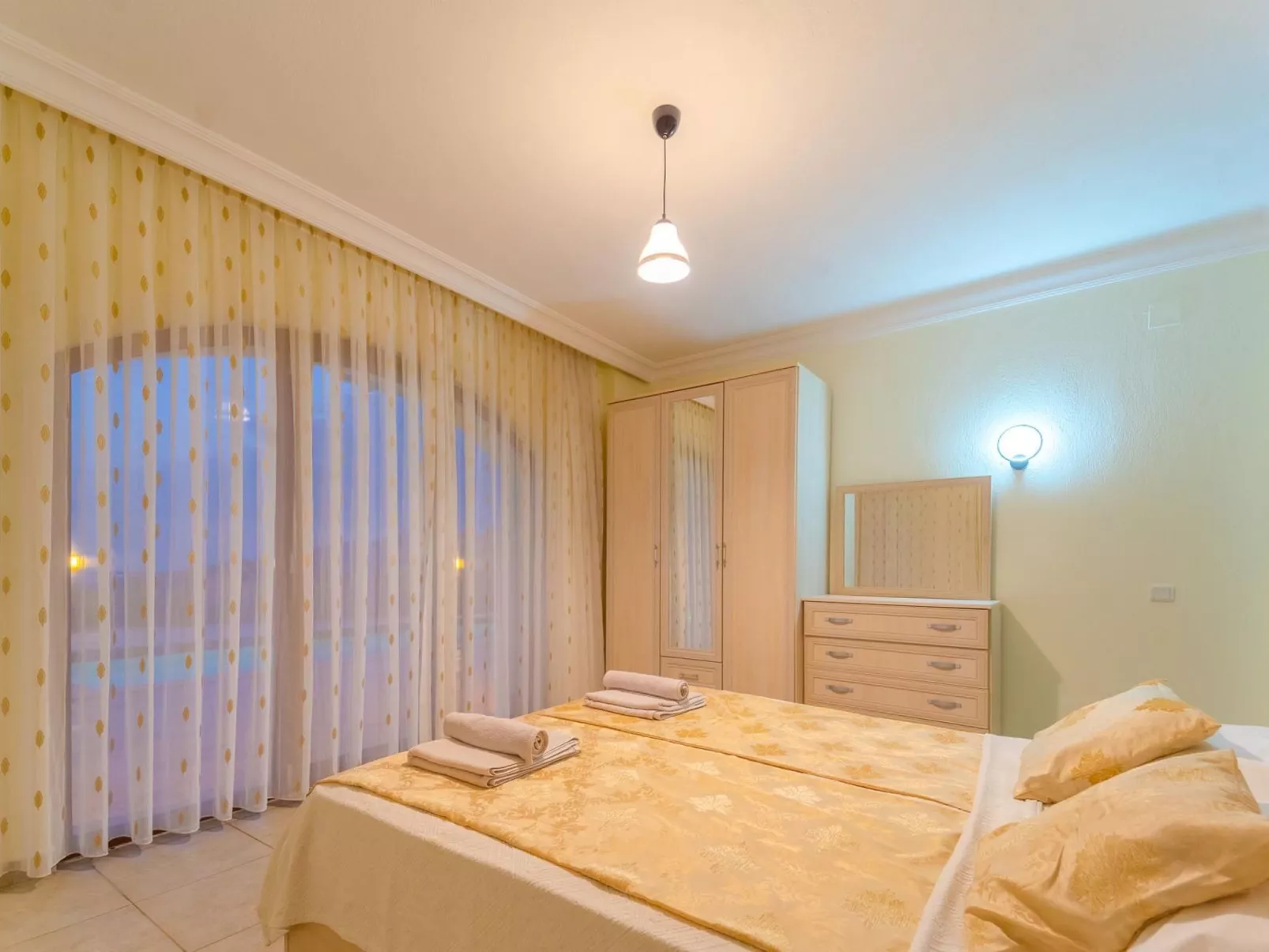 Villa aus Naturstein für 8 im Zentrum von Kalkan-Drinnen