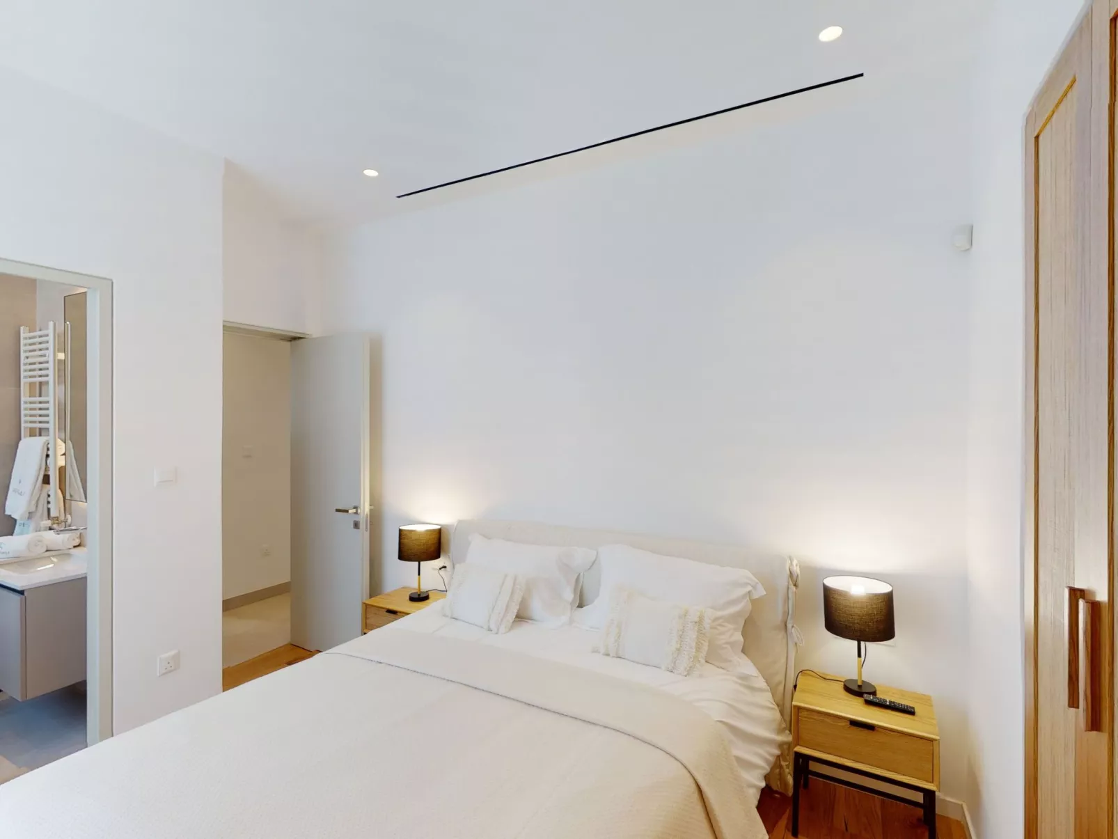 Periyiali Resort - Seitlicher Meerblick Terpsichori - 18-Drinnen