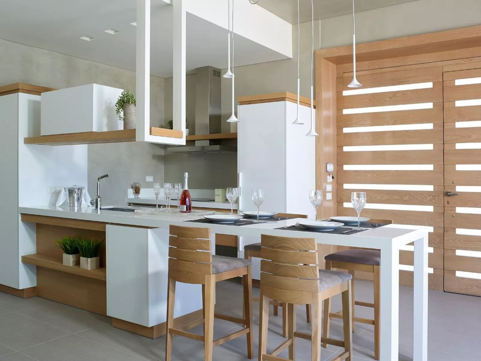 Youphoria Beachfront Estate-Dedans