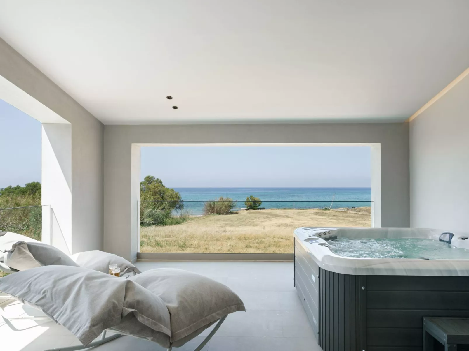 Villa am Strand, beheizter Pool, Playarea, Whirlpool-Inside