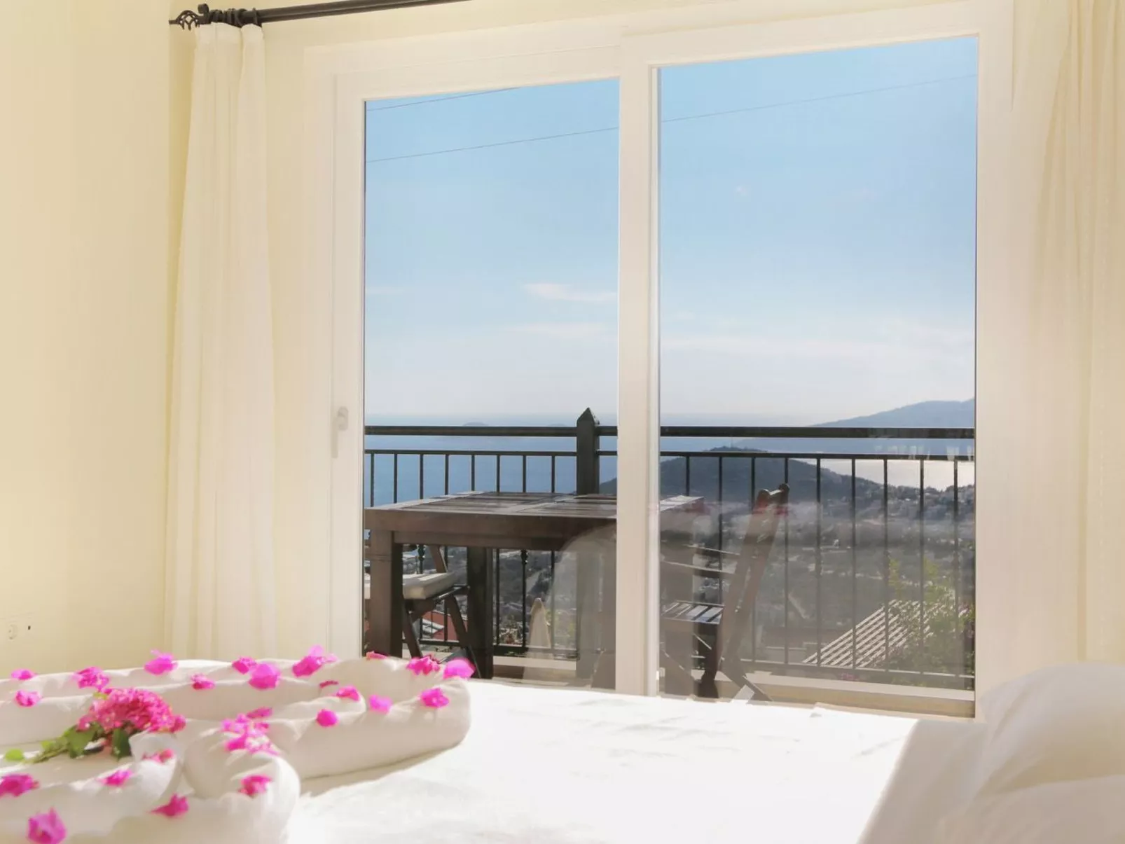 Steinhaus Villa direkt im Zentrum von Kalkan-Inside