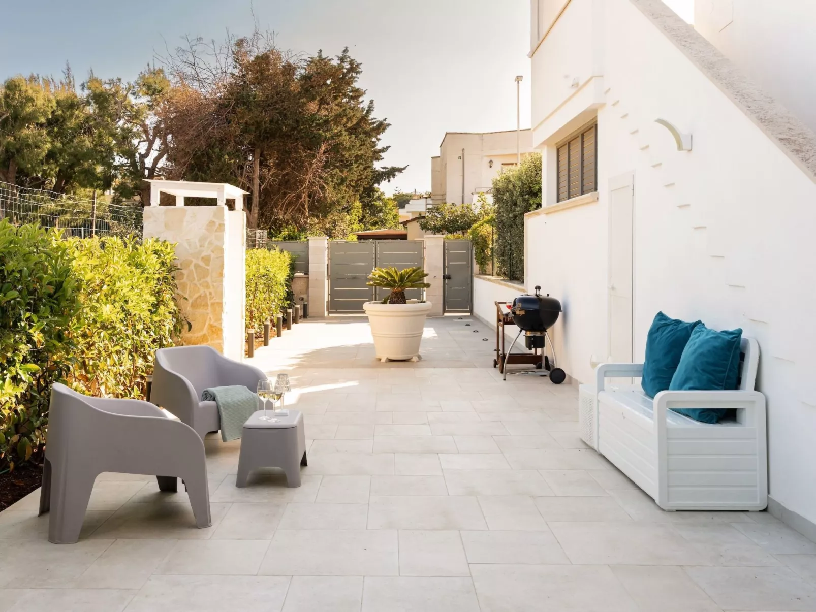 'Connie's House-Dedans