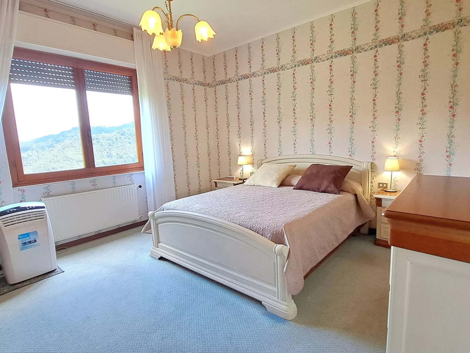 Hill Palace Villa-Inside