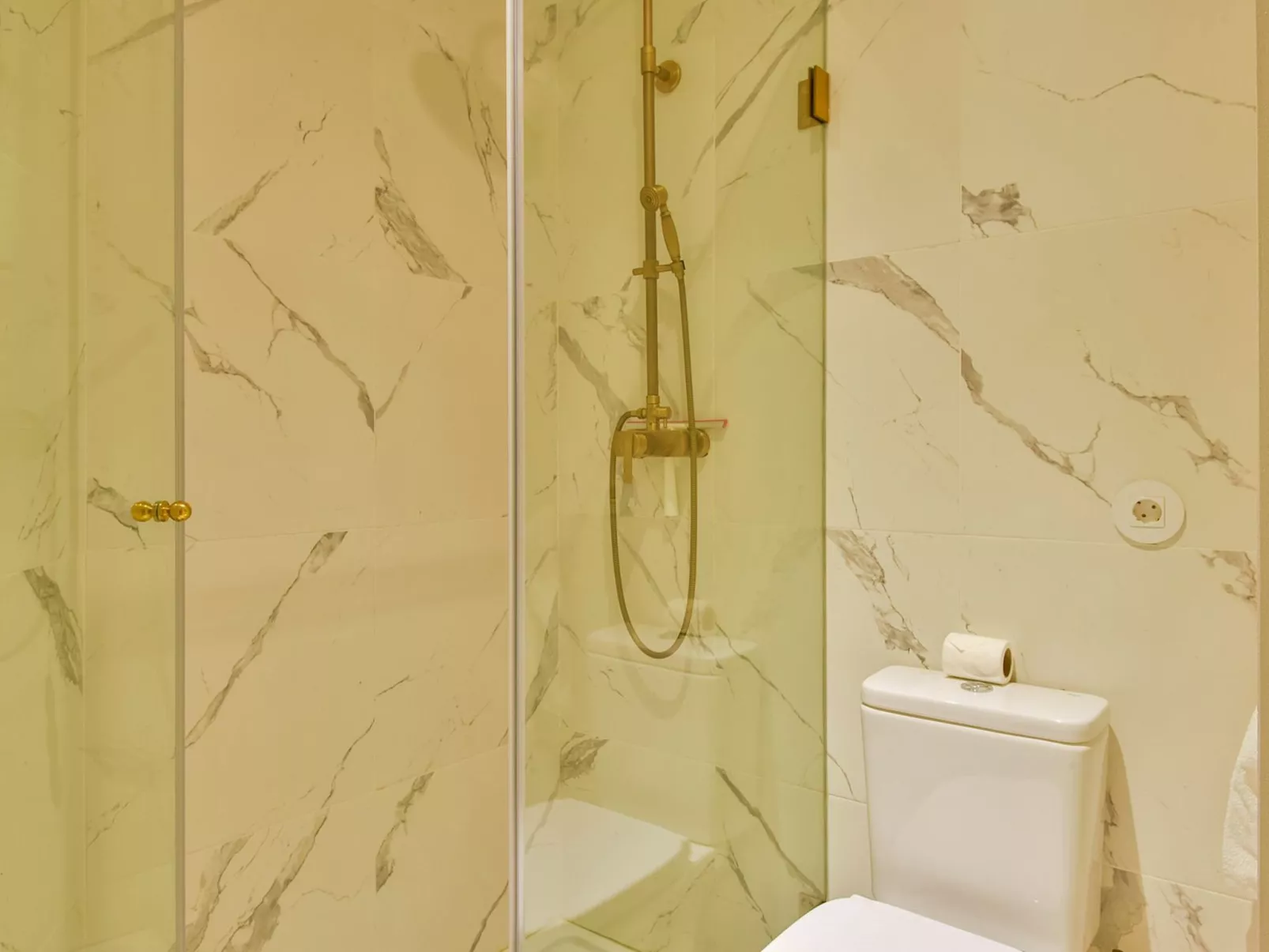 Arroios Brandneu-Inside