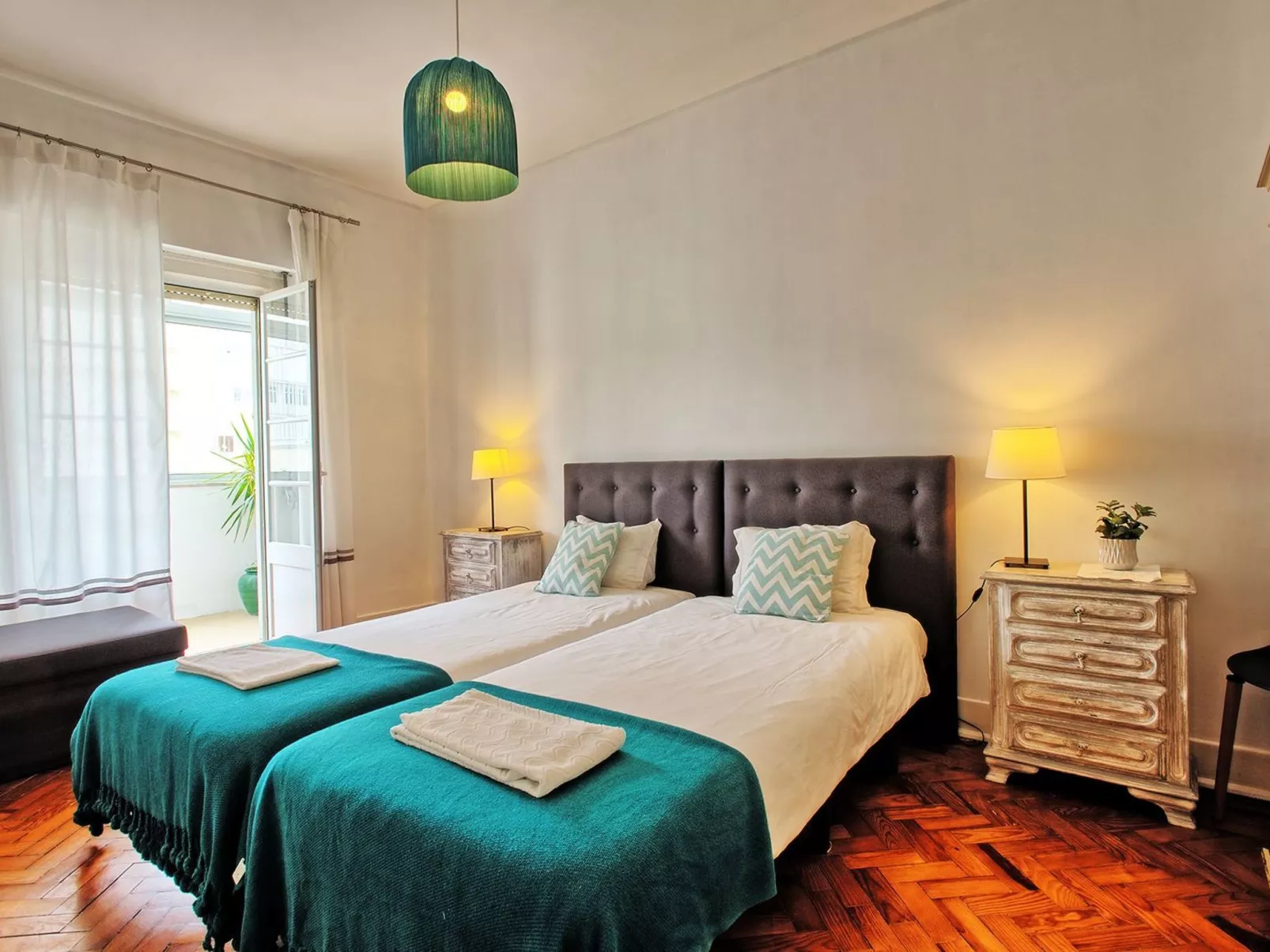 Schönes Haus in Lissabon-Image-tags.info