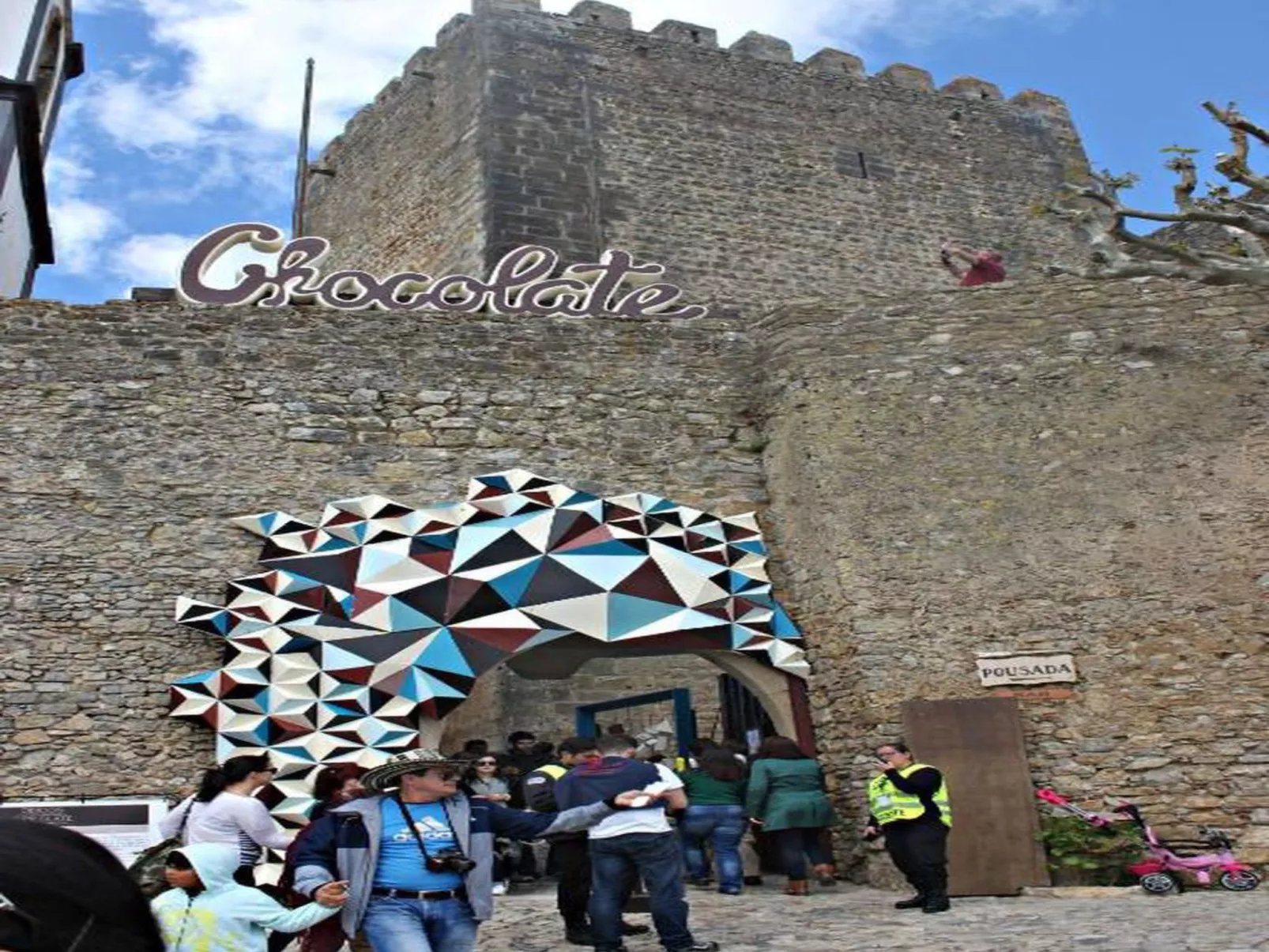 Golf, Pinienwald mit Pool-Image-tags.info