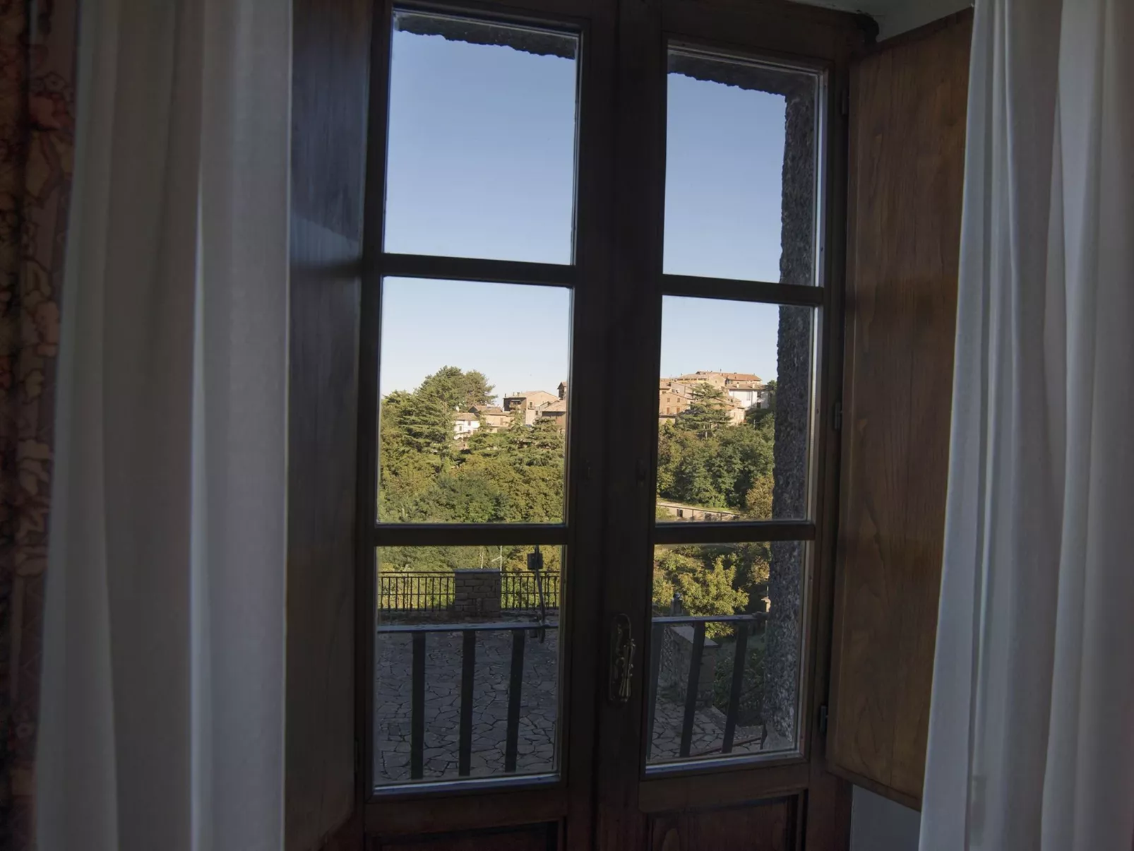 Komfortable Unterkunft in einem Schloss, Schwimmbad-Dehors