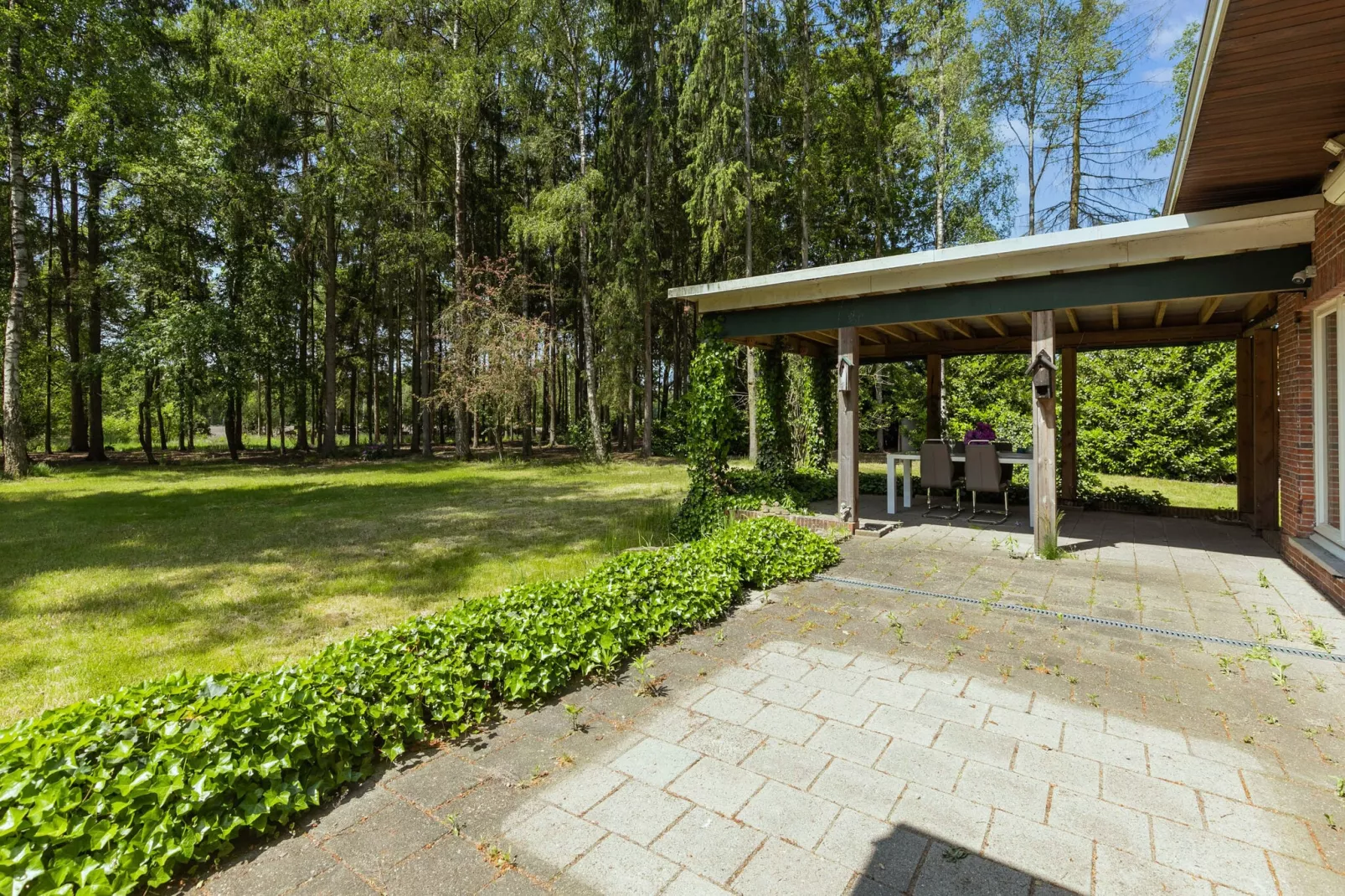 Het Boshuis-Gardens summer