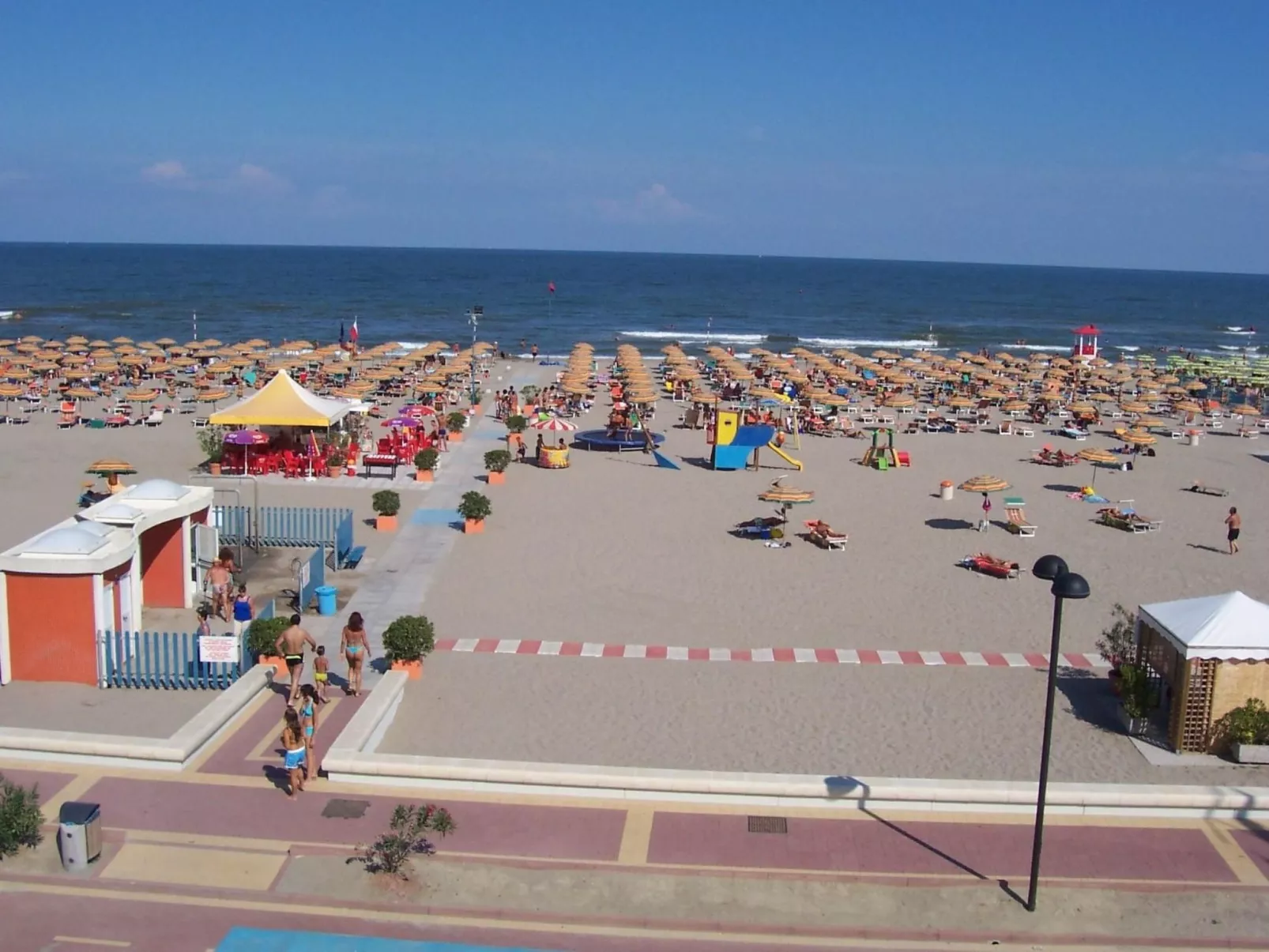 'Milan' mit Balkon-Outside