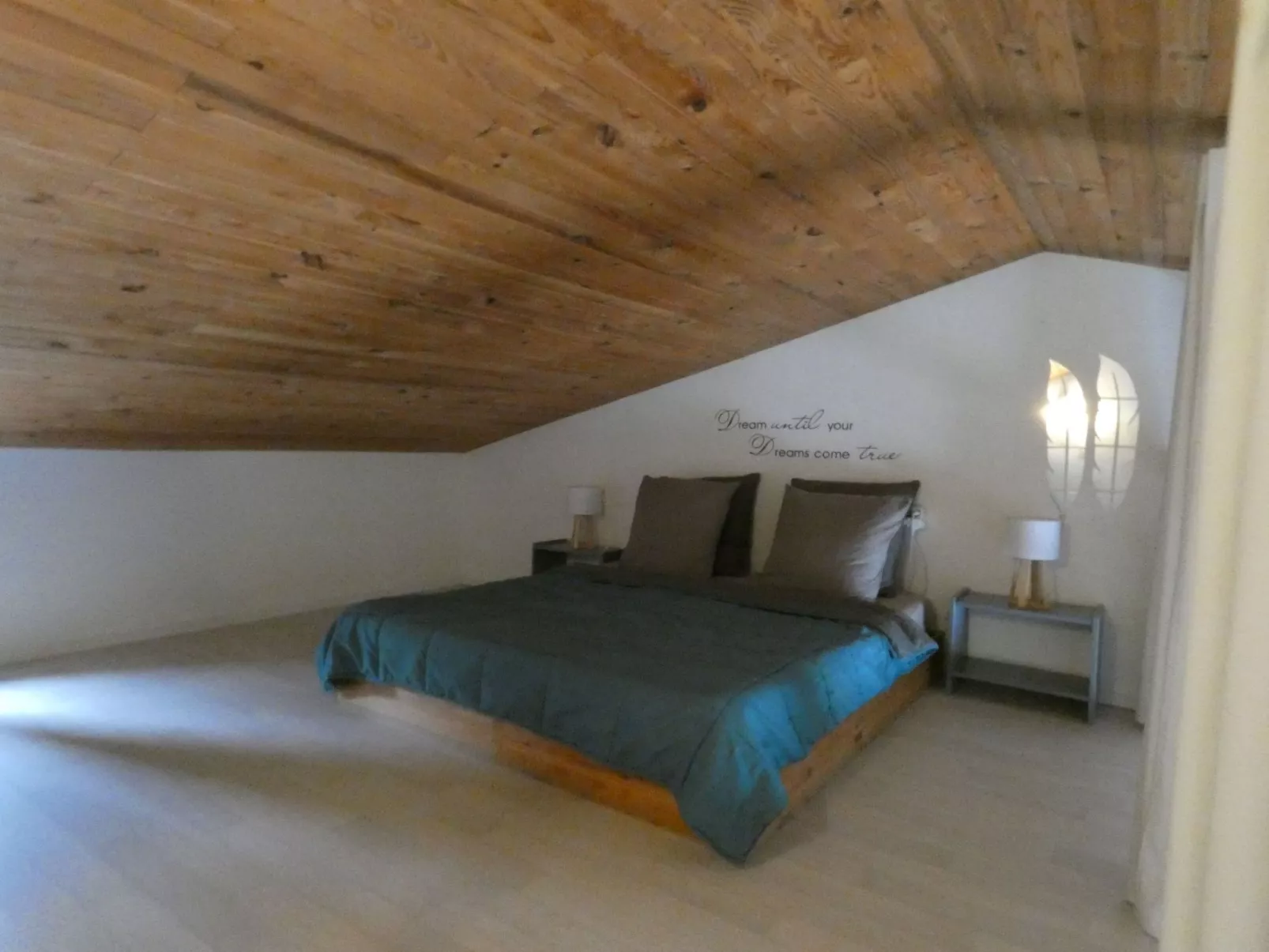 "La CIgale" mit Schwimmbad-Dedans