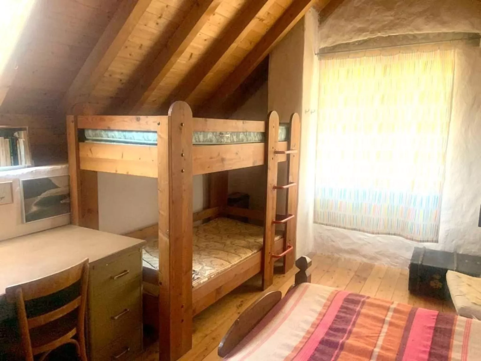 Typisches Tessiner Landleben im Centovalli-Drinnen