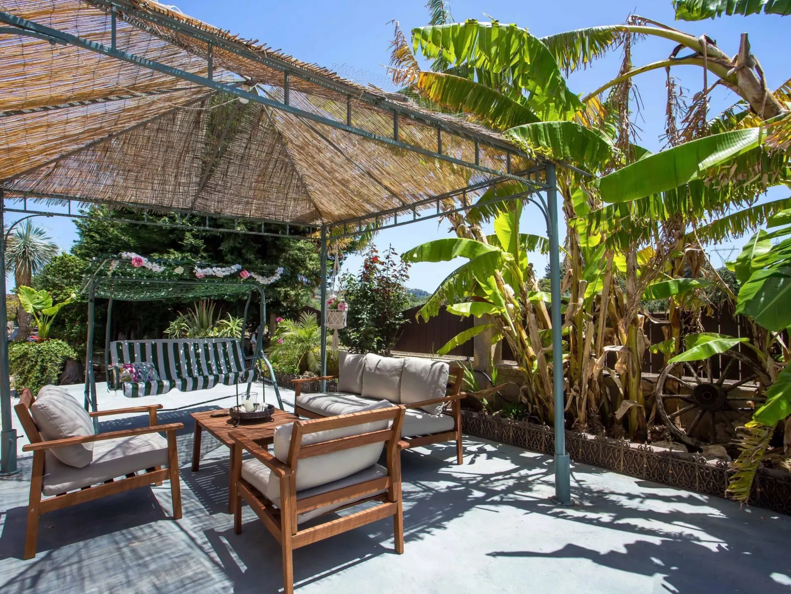 Villa "Laylande House" mit Bergblick-Image-tags.info