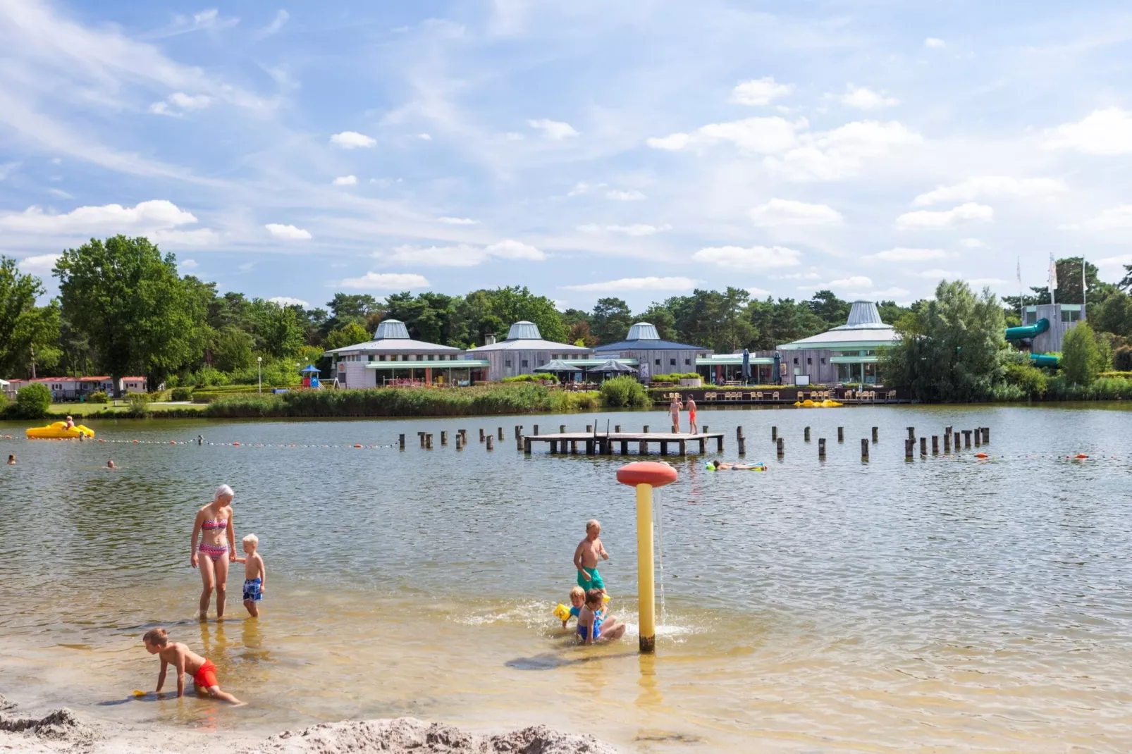 Resort Zilverstrand 10-Park facilities