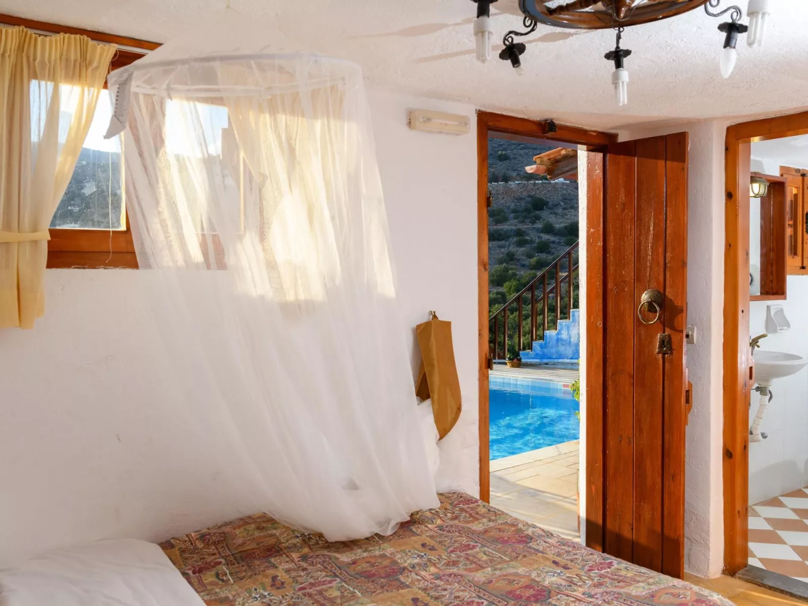 Kretisches Steinhaus mit Gemeinschaftspool-Inside