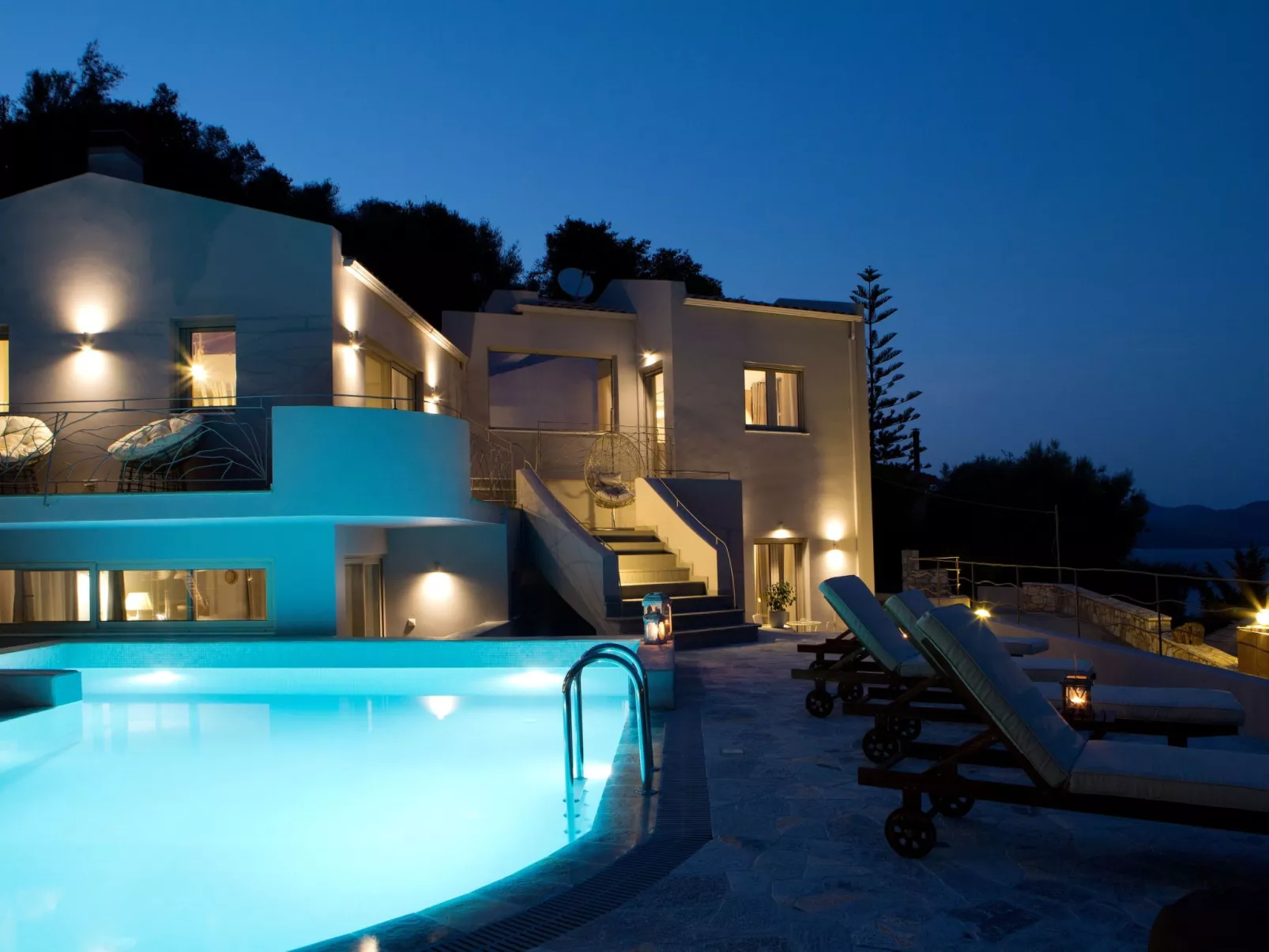 Herrliche Villa mit schönem Pool, Terrasse und Meerblick-Draußen