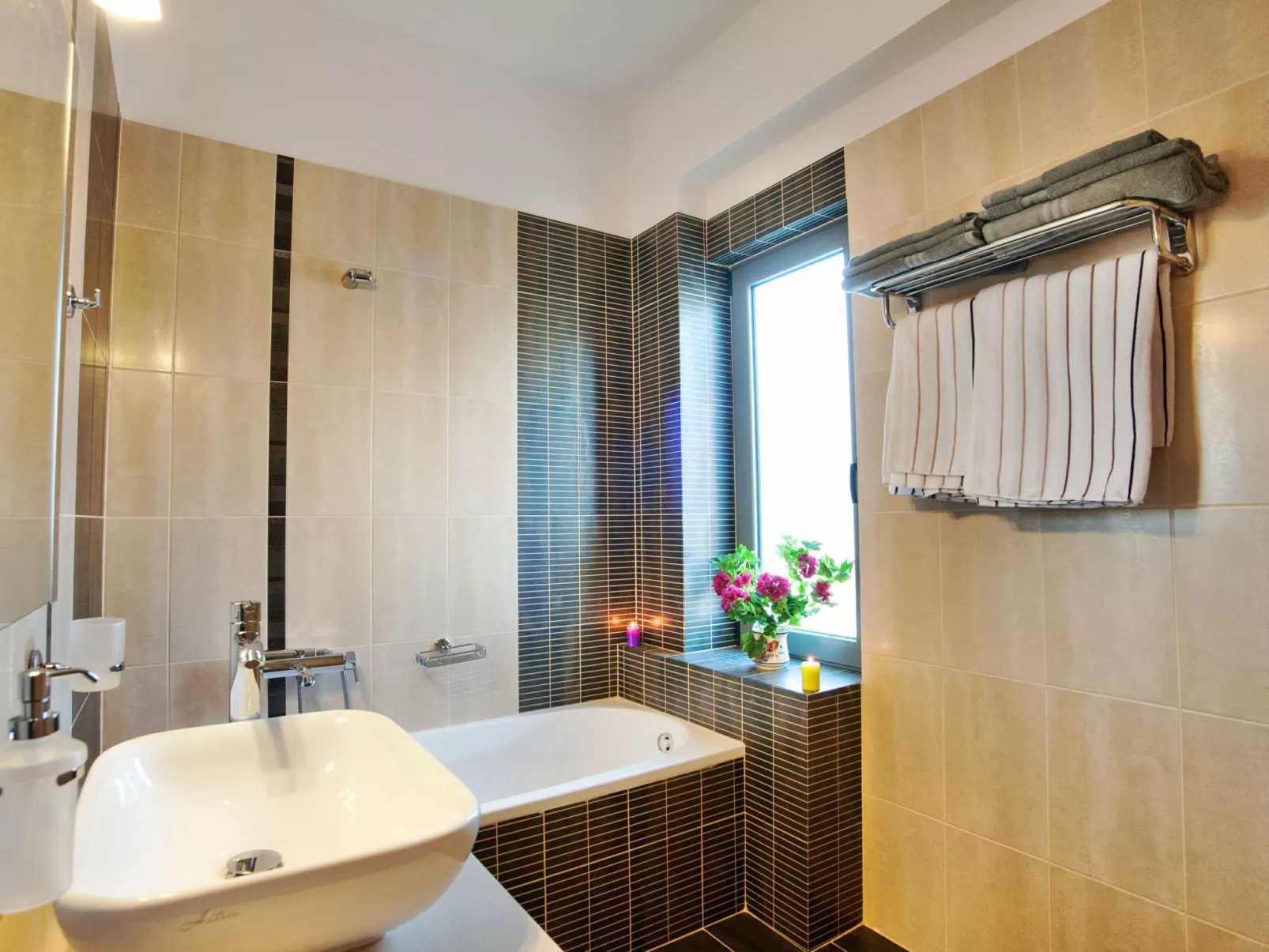 Villa Levantes - Ferienhaus in Mithimna mit Pool-Inside