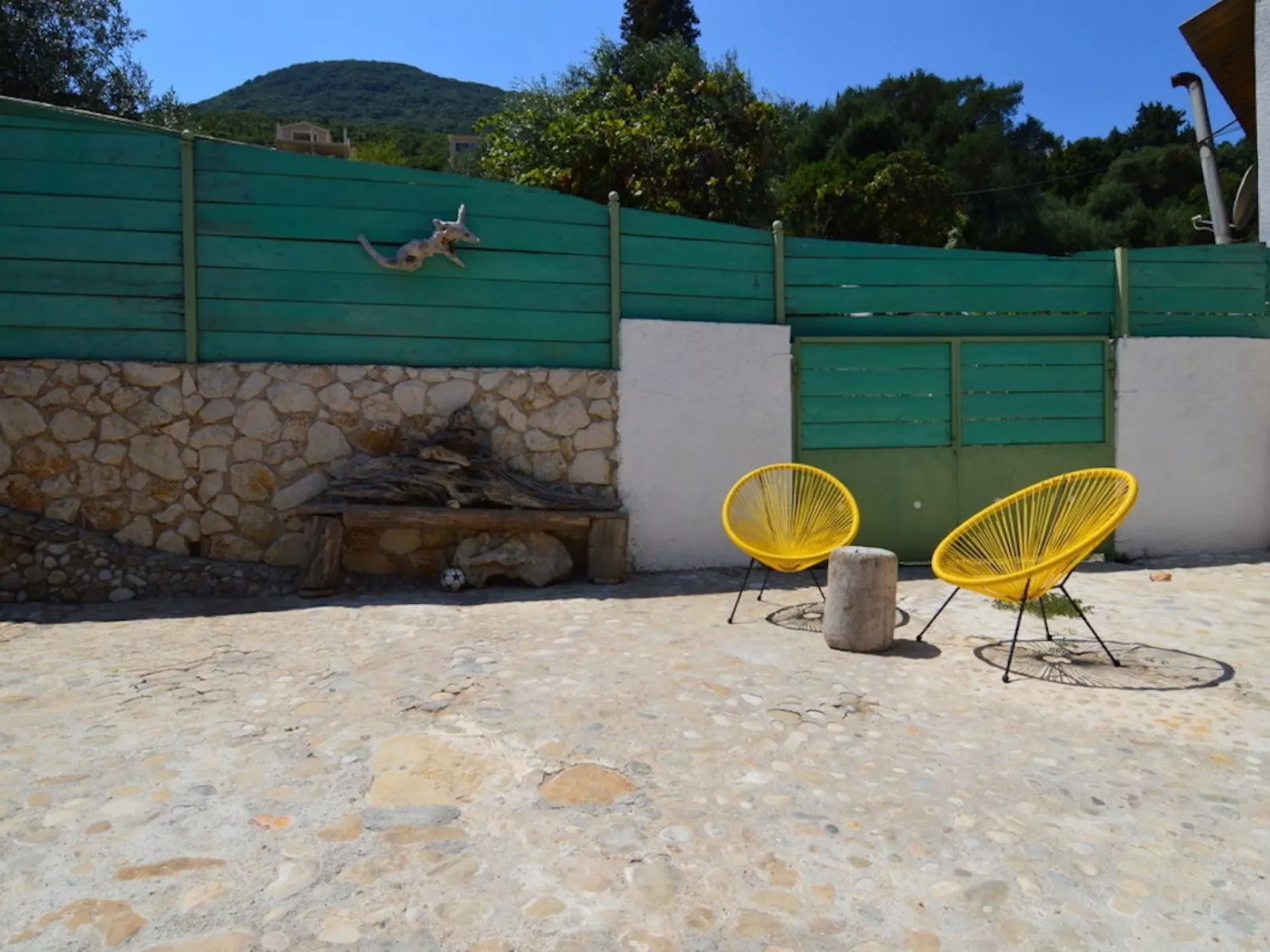 Charmantes Steinhaus in Agios Matheos-Dedans