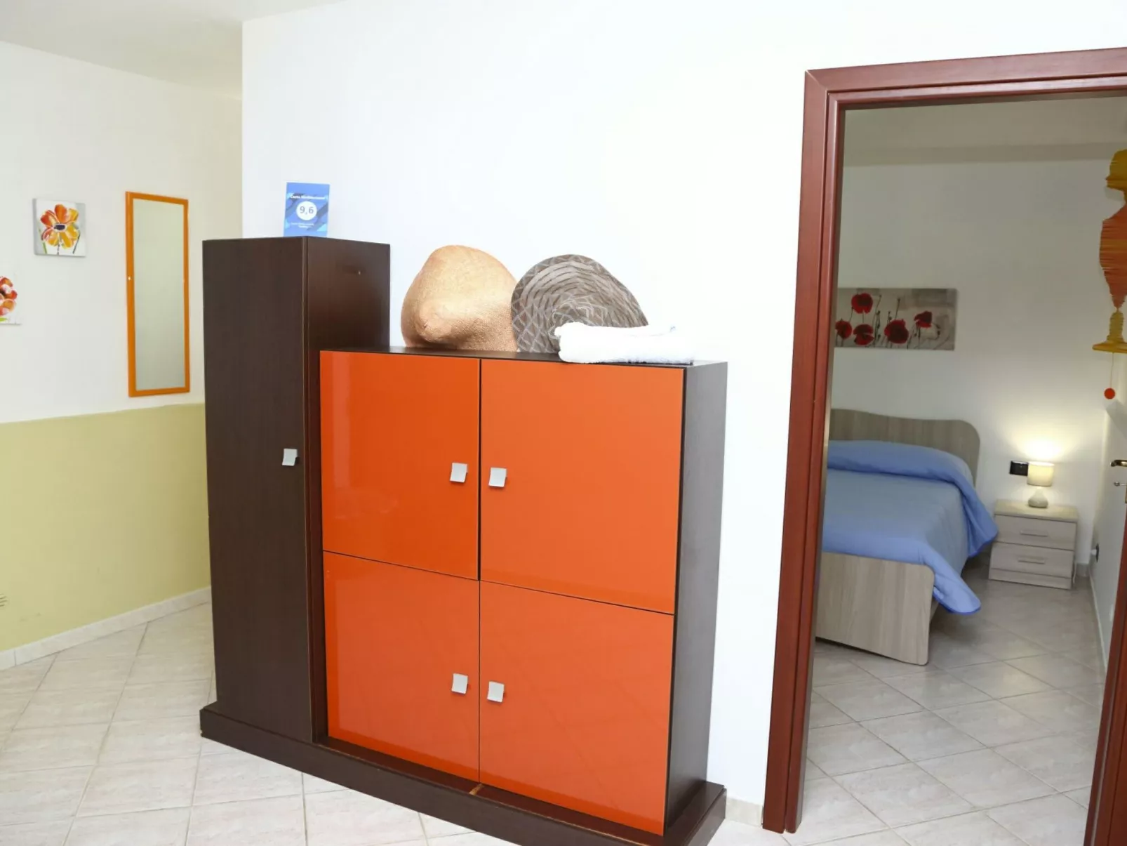 Helle mediterrane Villa mit Veranda und Garten-Image-tags.info