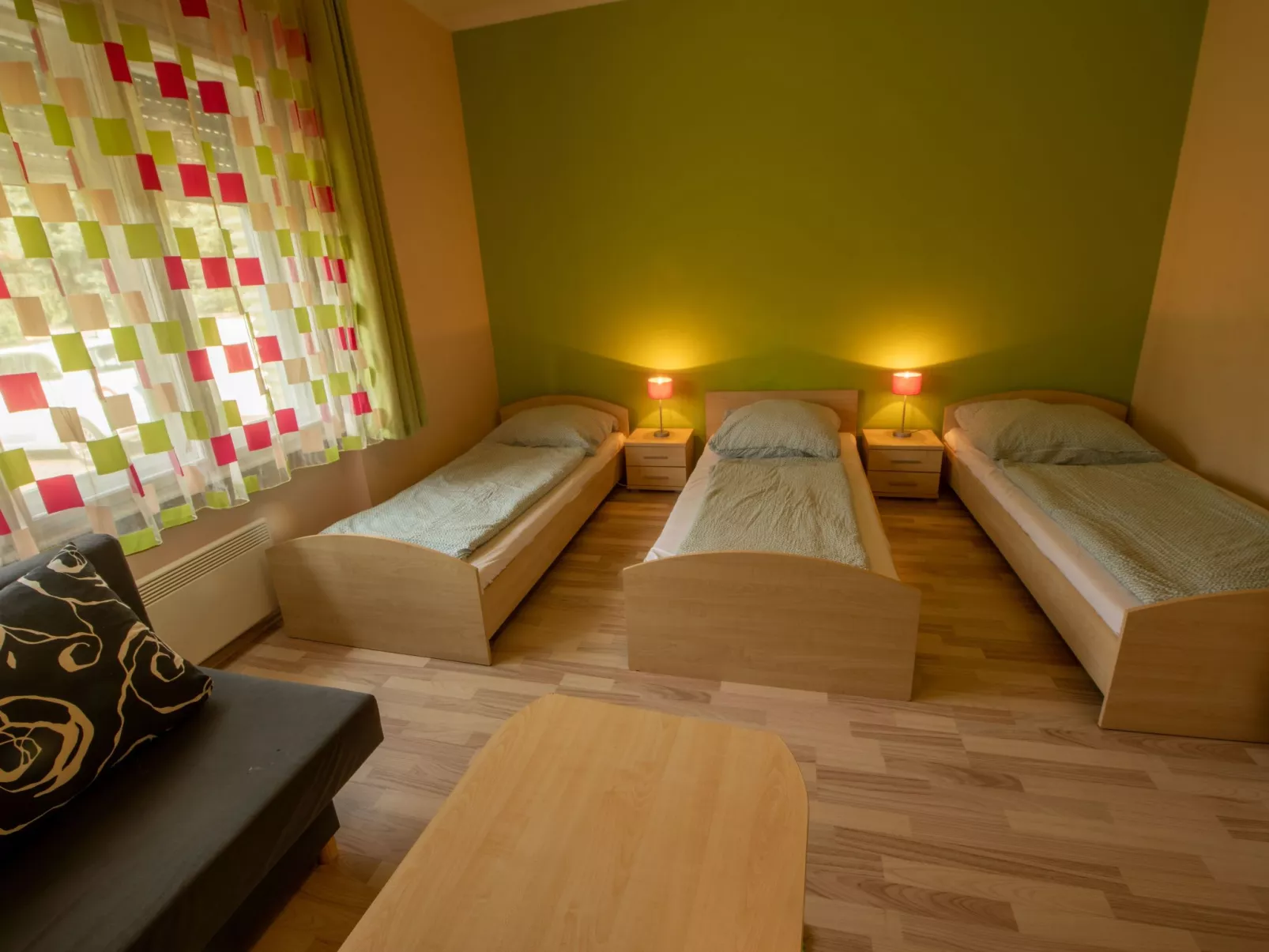 Privathaus mit Pool und Garten in Siofok-Drinnen