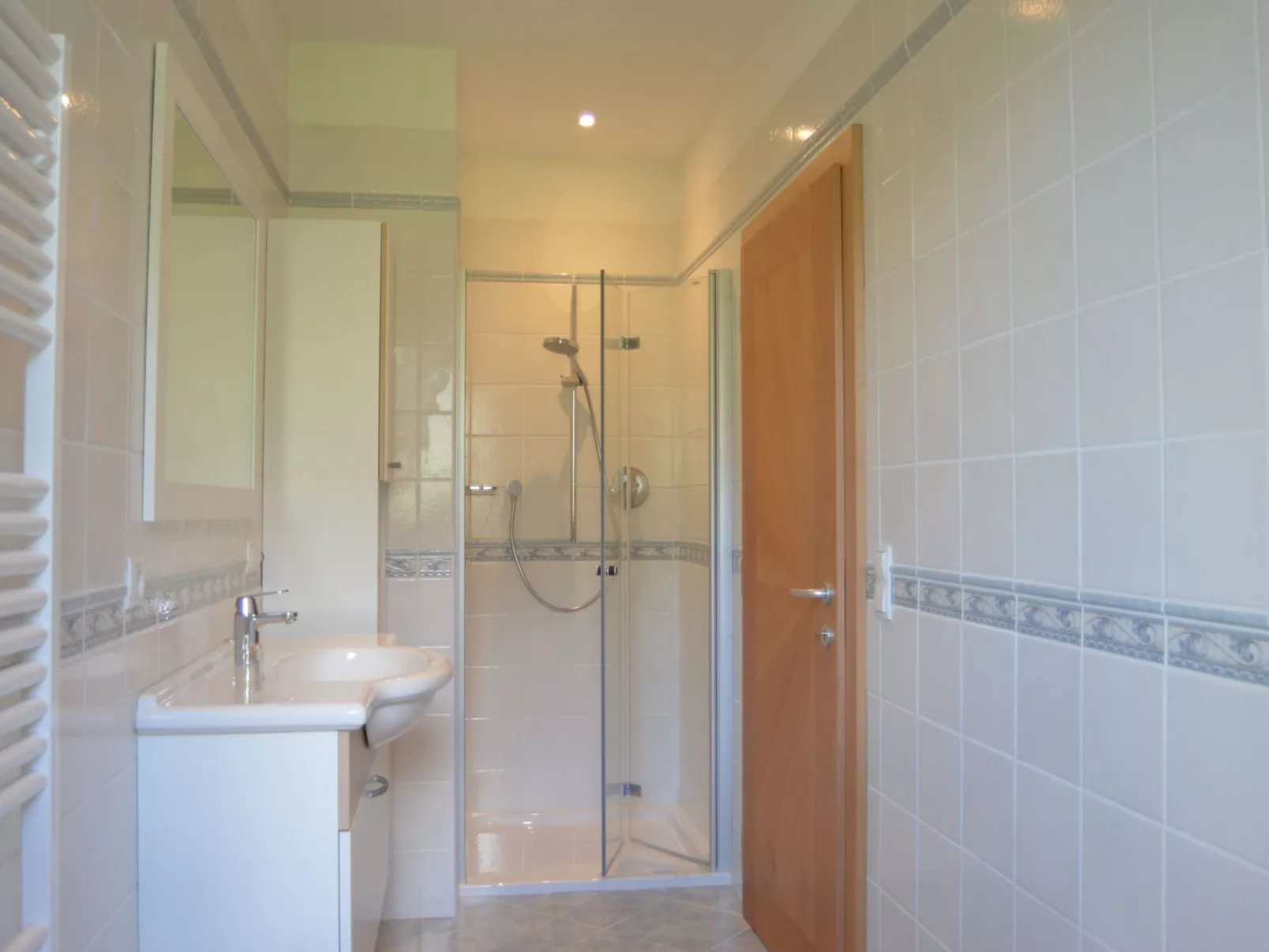 Moderne Ferienwohnung mit Balkon und Pool-Inside