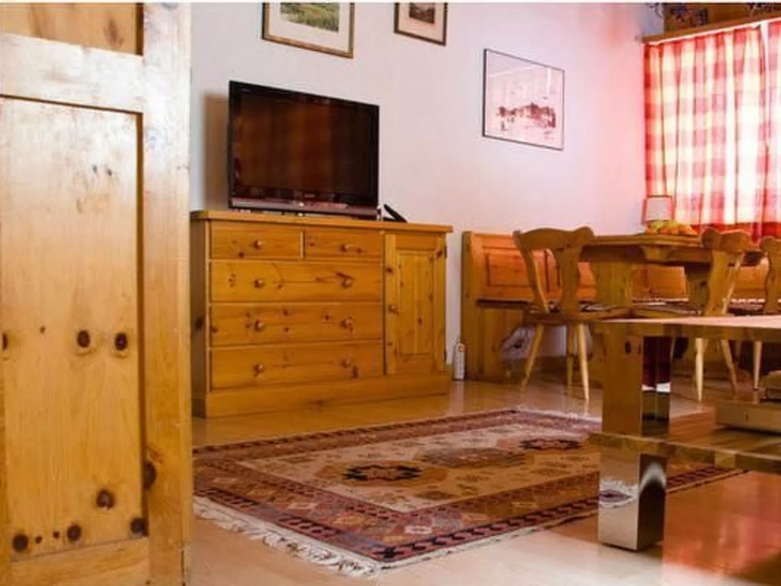 Chesa Panorama-Drinnen