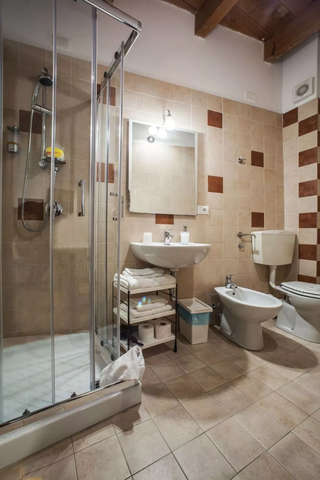 Studio Apartments Altstadt über Manno-Drinnen