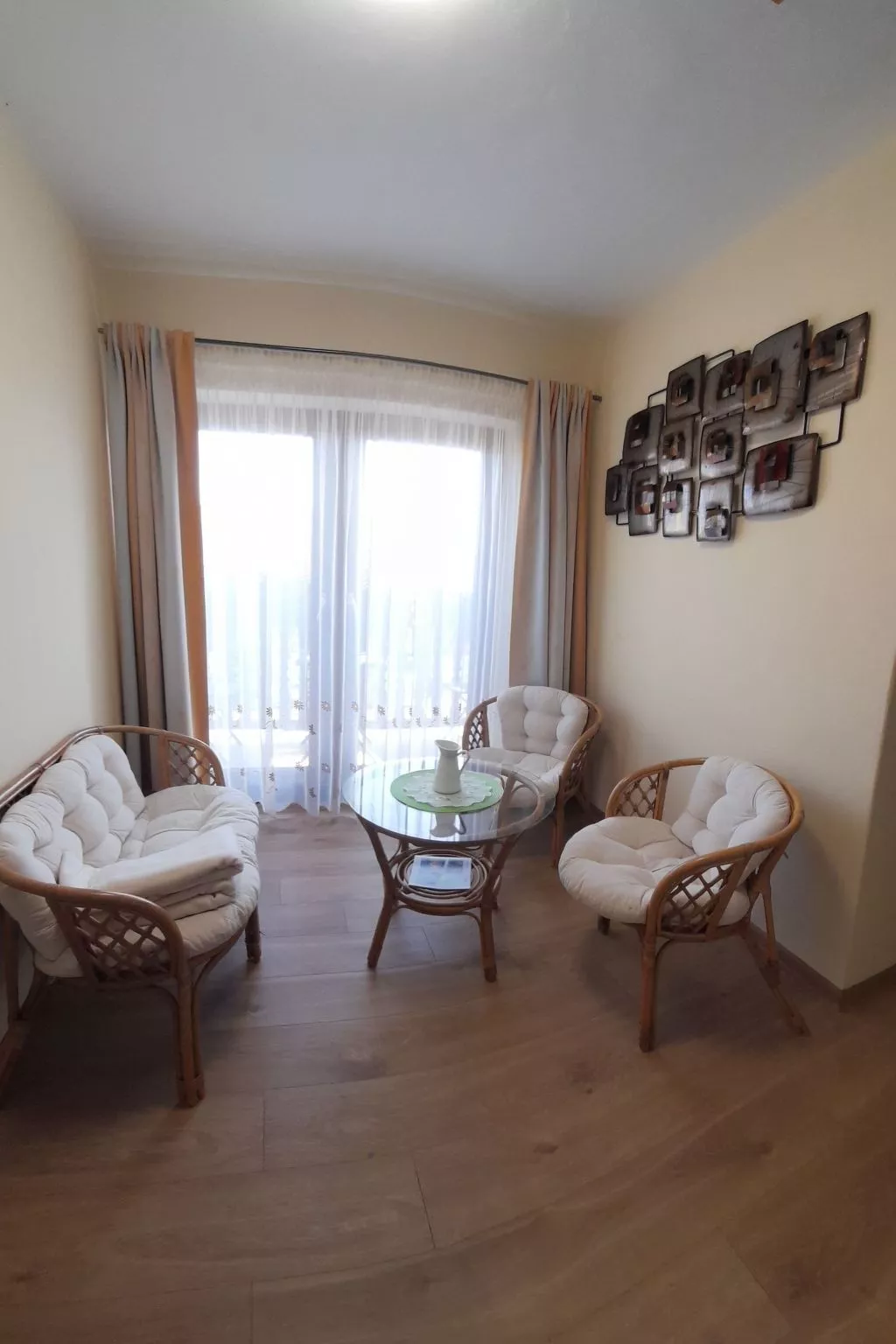 Vicky's House-Image-tags.info