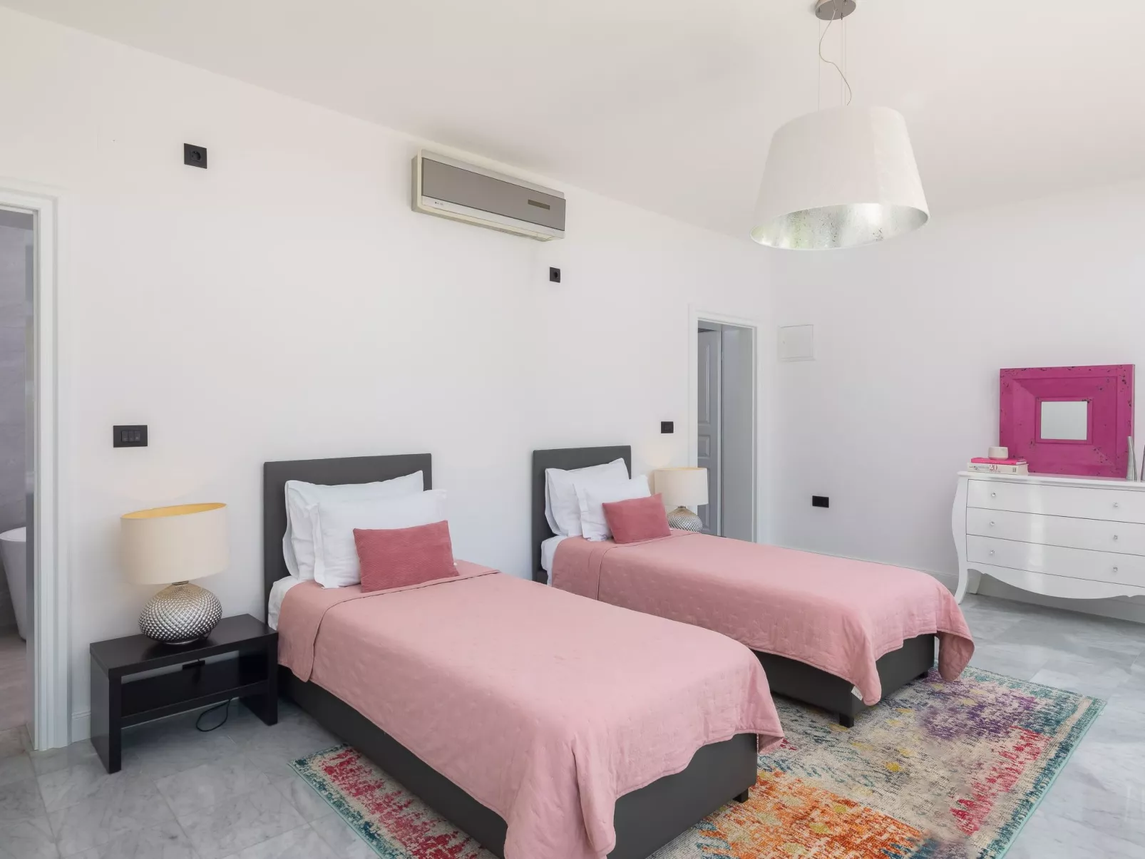 La Villa Dubrovnik-Inside