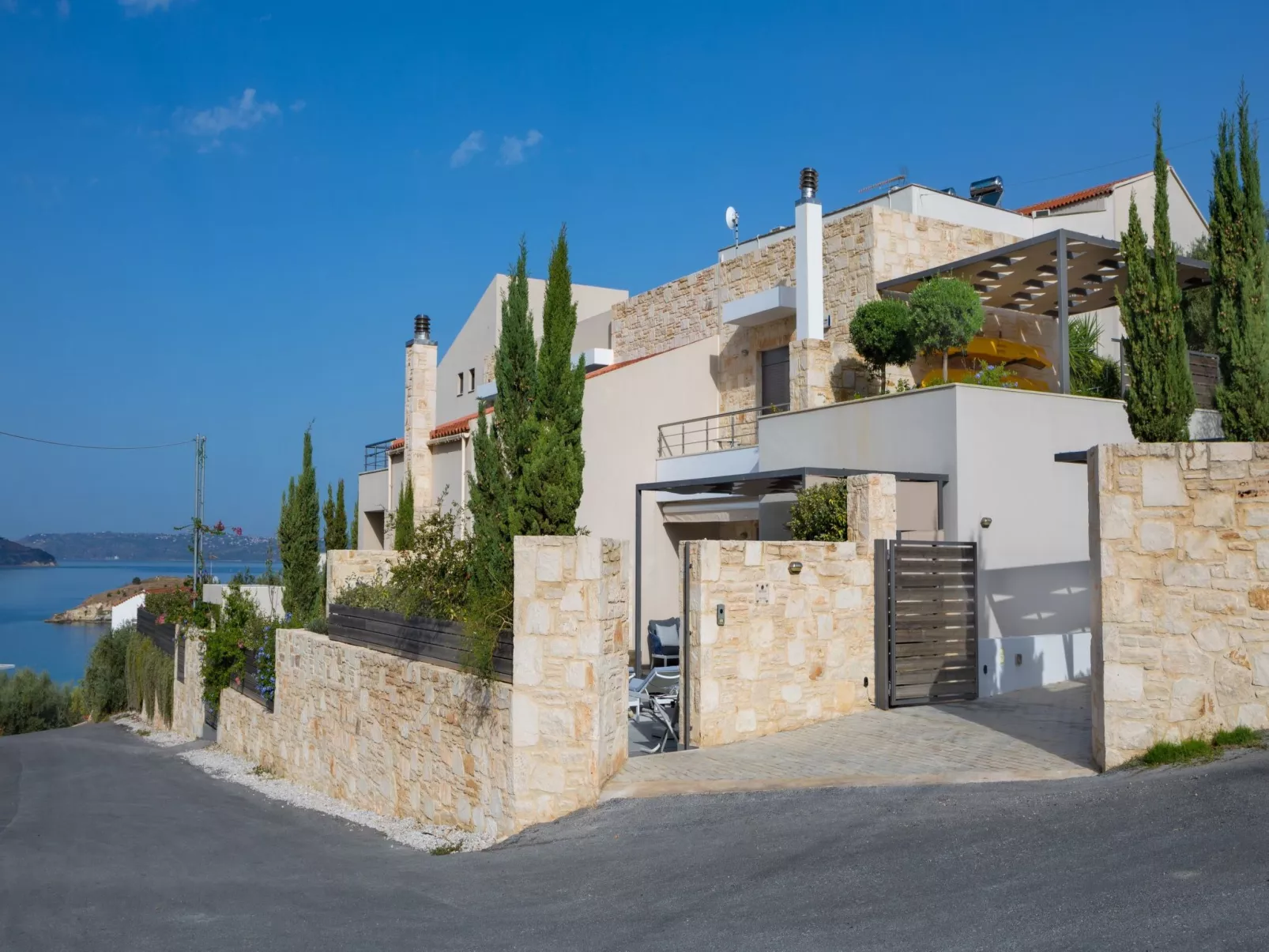 Gut ausgestattete Villa mit Pool und privatem Garten-Drinnen