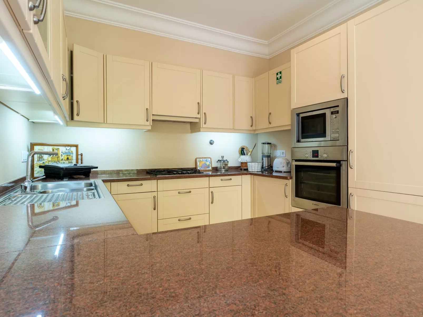 Elegante Ferienwohnung mit Gemeinschaftspool und Wellnessbereich-Image-tags.info