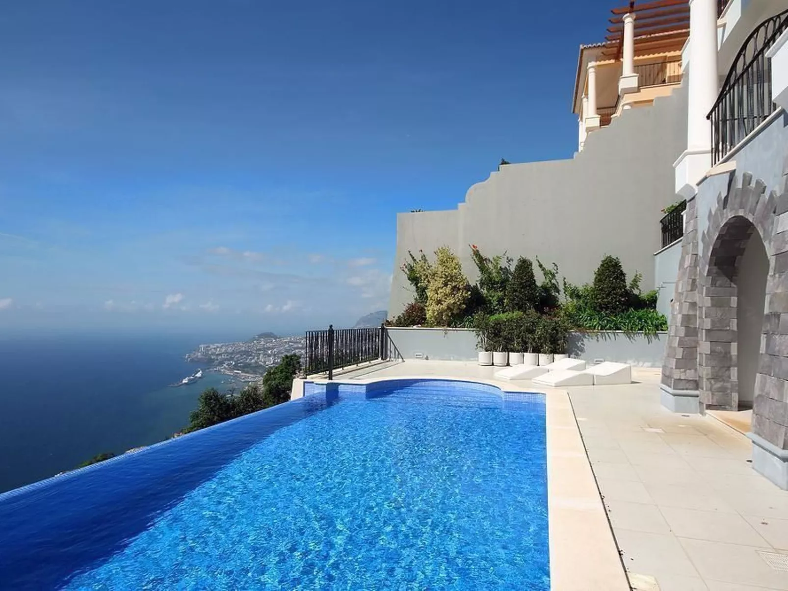 Schönes Ferienhaus in Sao Goncalo mit Privatem Pool-Image-tags.info