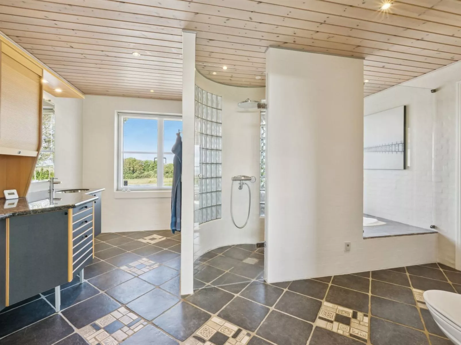 "Fridhild" - 150m to the fjord-Dedans