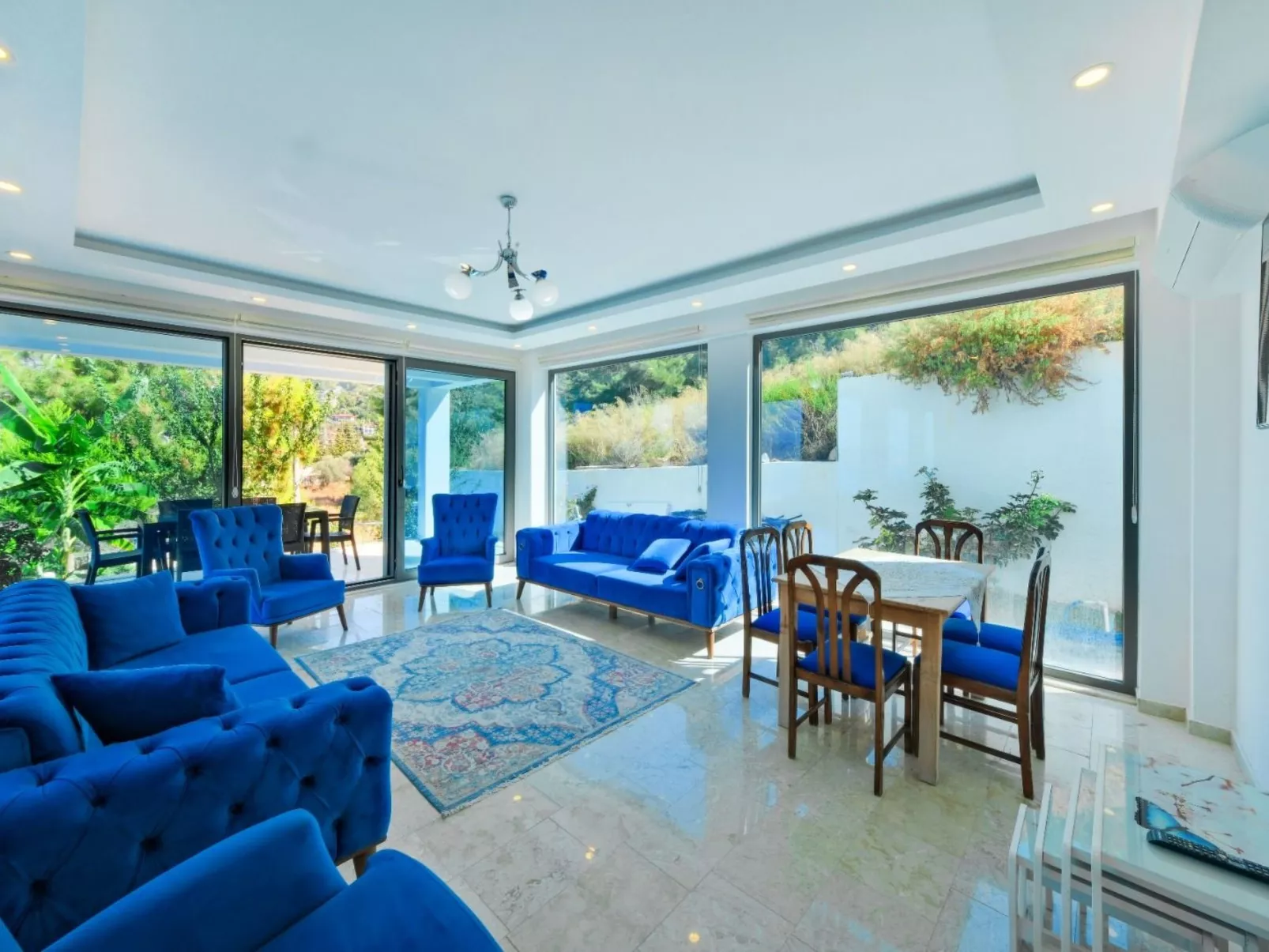 Villa mit unfassbarem Meerblick-Inside