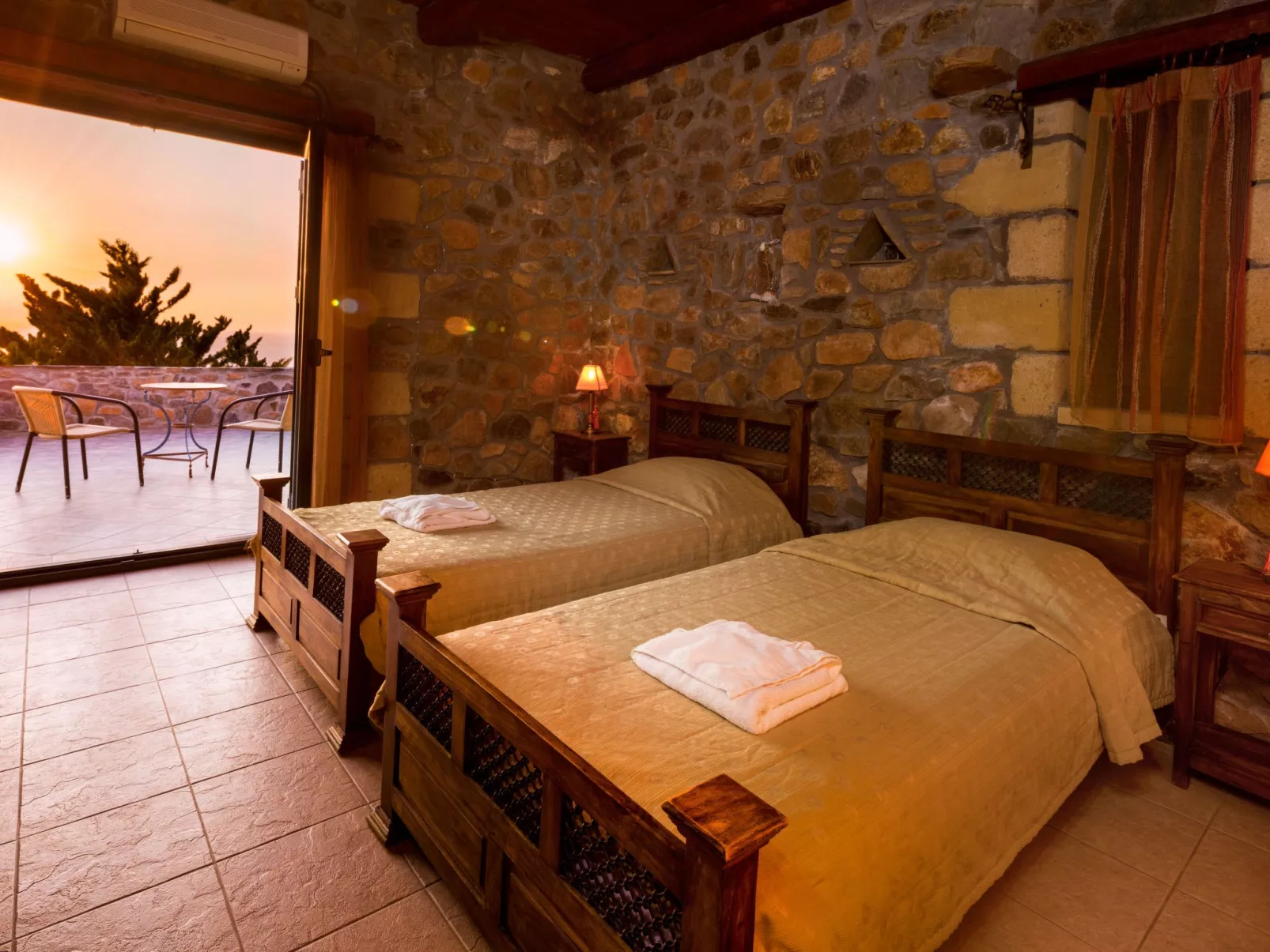 Traditionelle Villa mit Pool und Meerblick Elafonissi-Inside