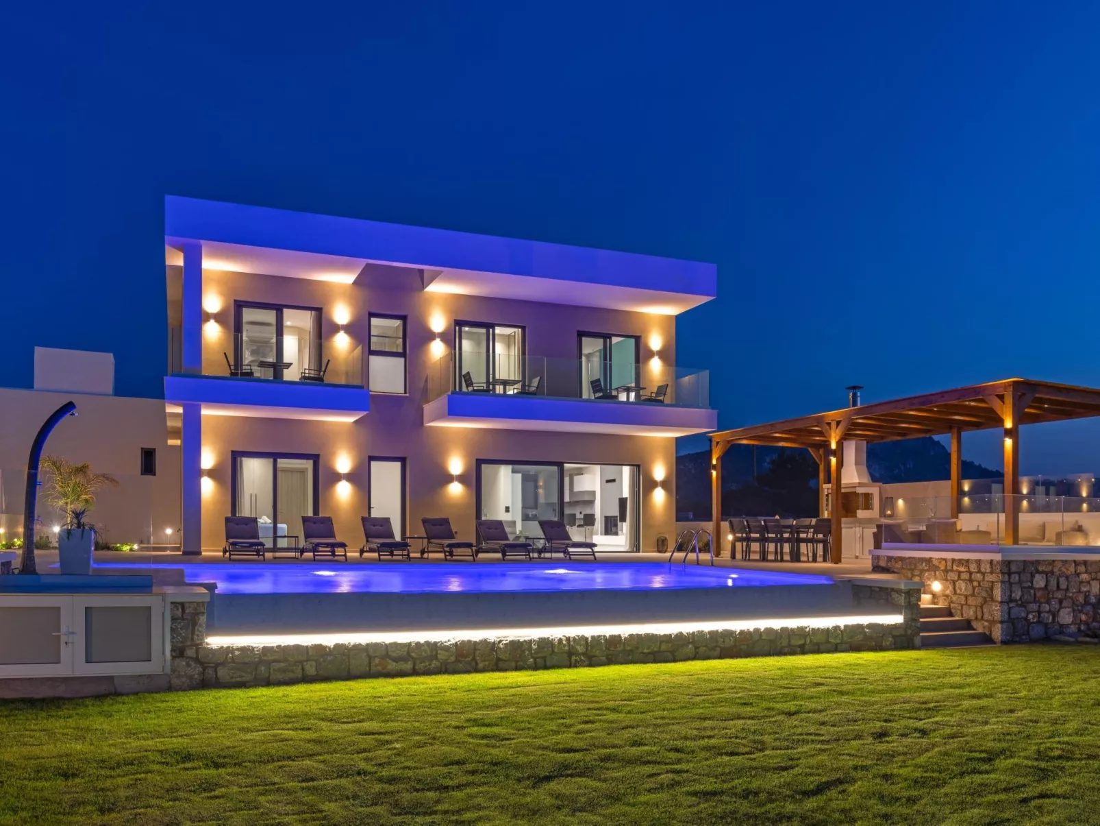 Ferienvilla Azalea mit Schwimmbad-Dehors