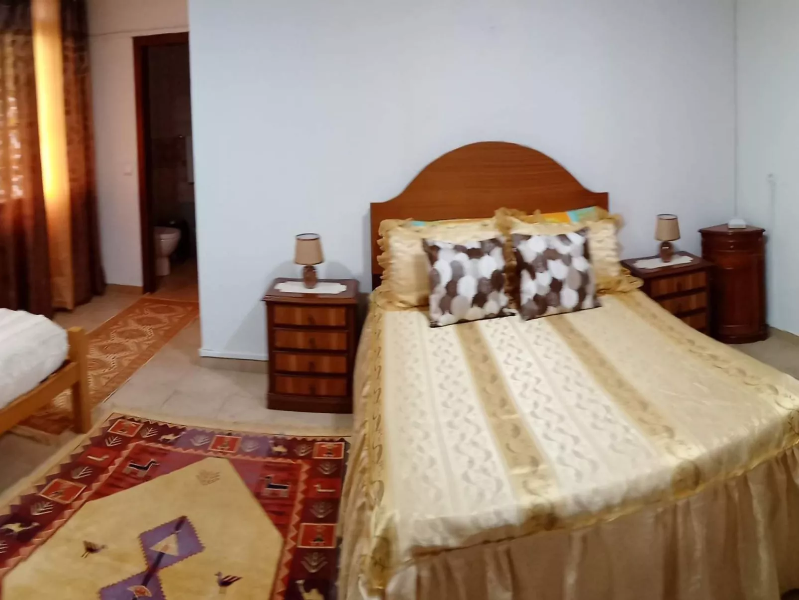 Mit eigenem Pool-Inside