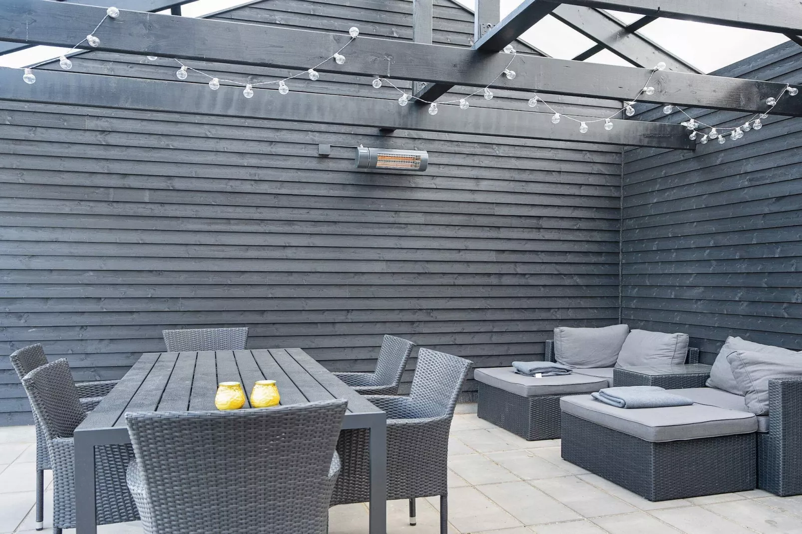 5 Sterne Ferienhaus in Idestrup-Im Freien