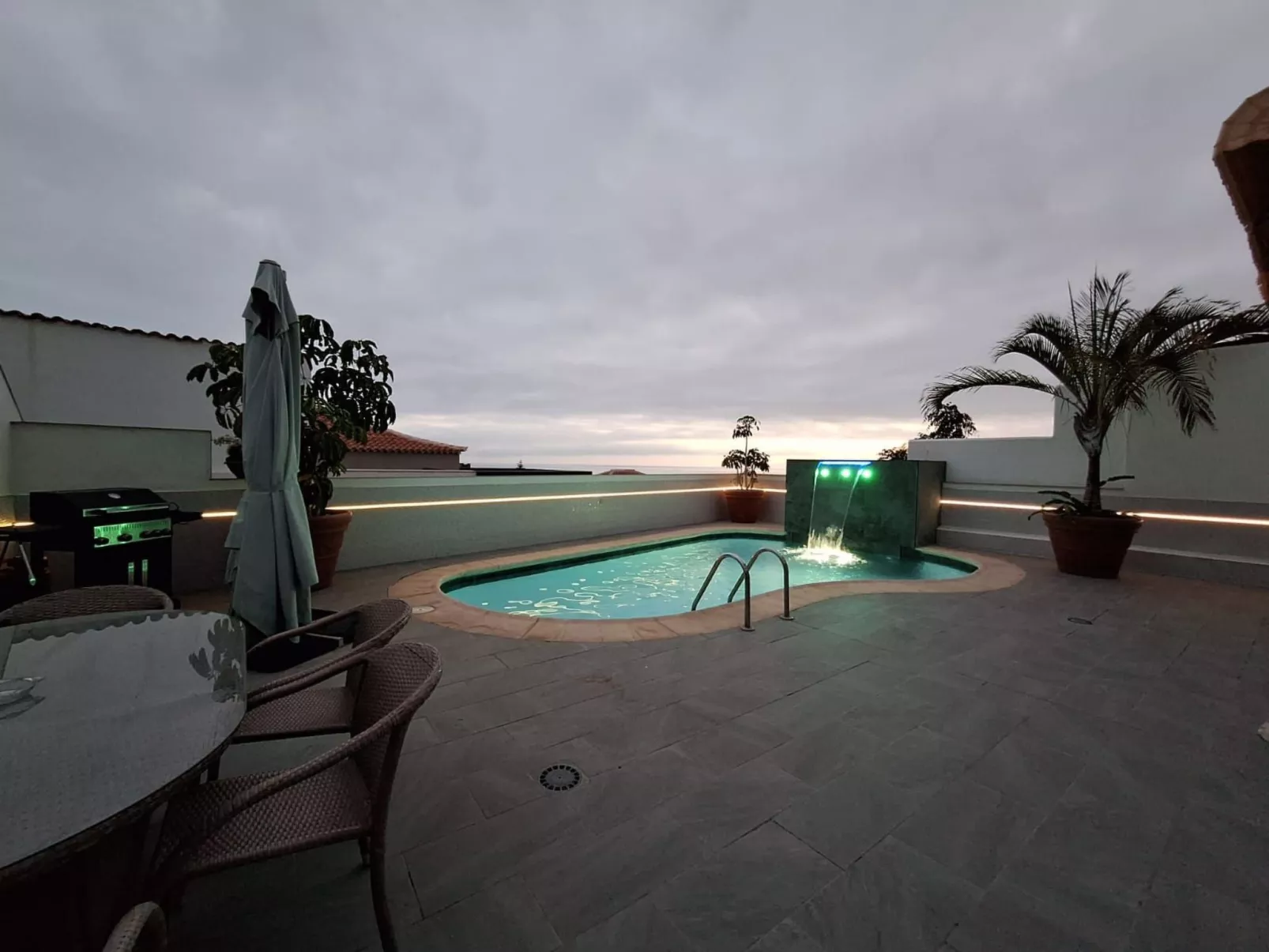 Apartamento vacacional "2 Schlafzimmer Suite eigener Pool"-Draußen