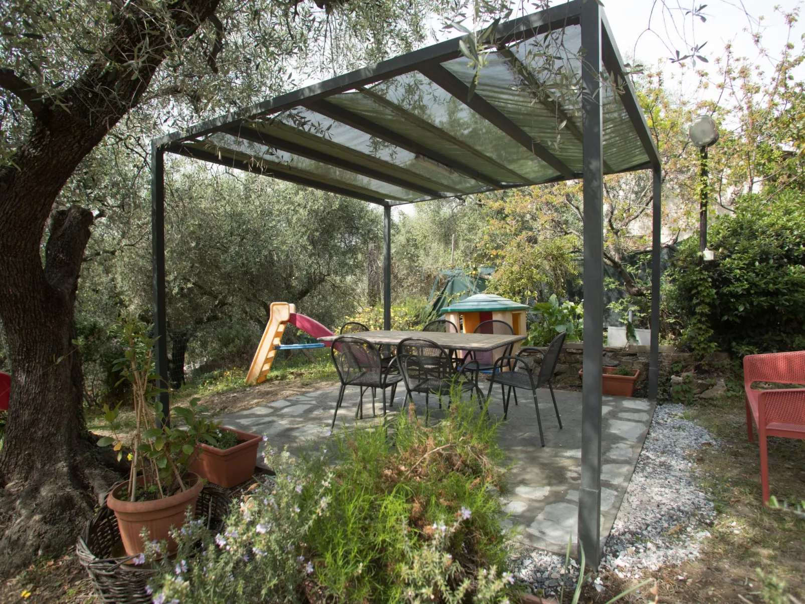 Charmantes Appartment in Diano San Pietro-Dehors