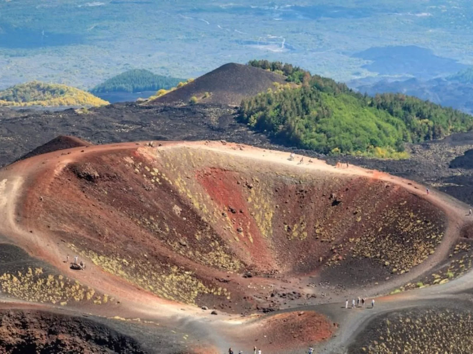 Mit privater Terrasse-Drinnen